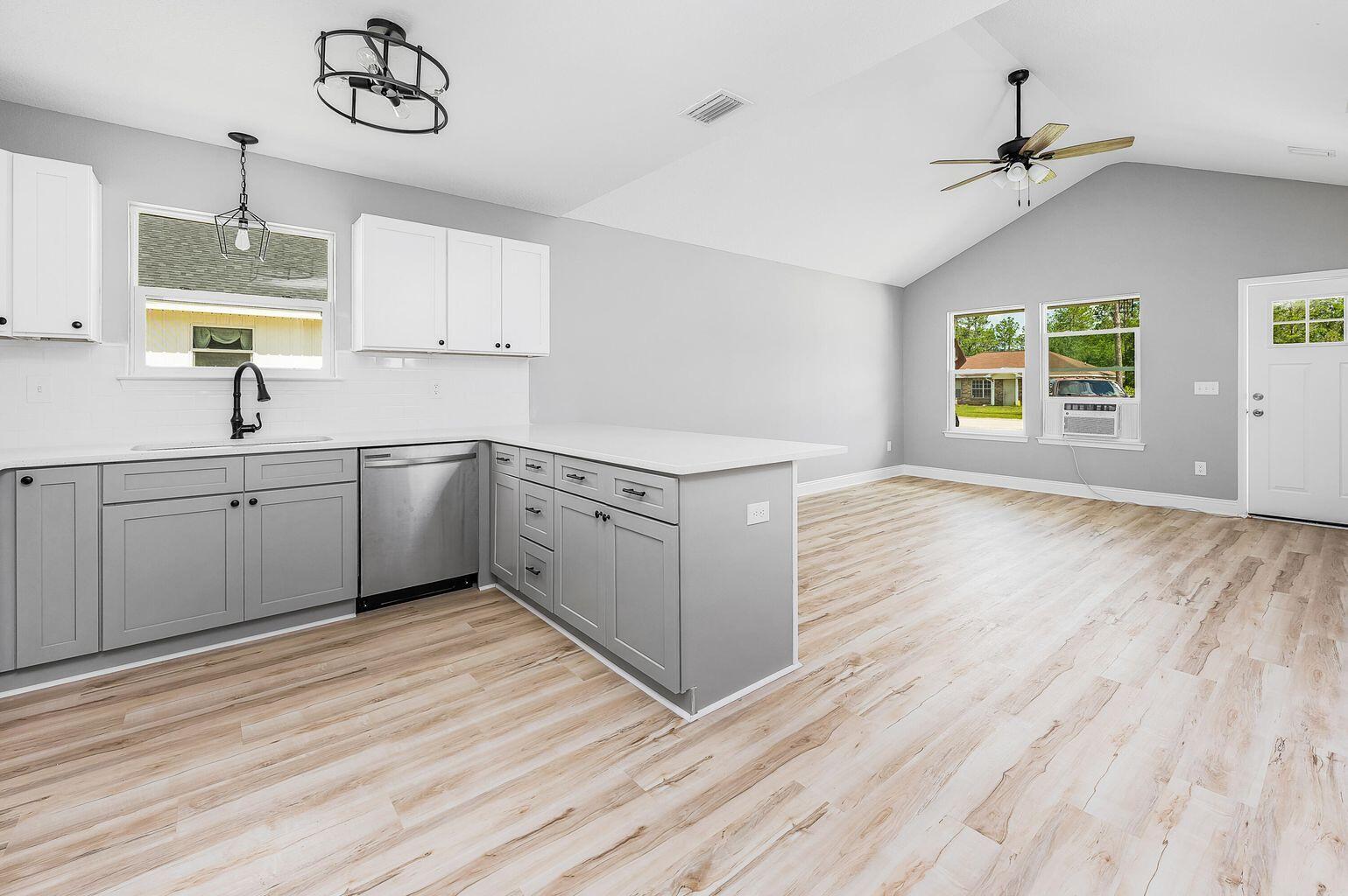 CV PINES/TRIPLE LAKE - Residential