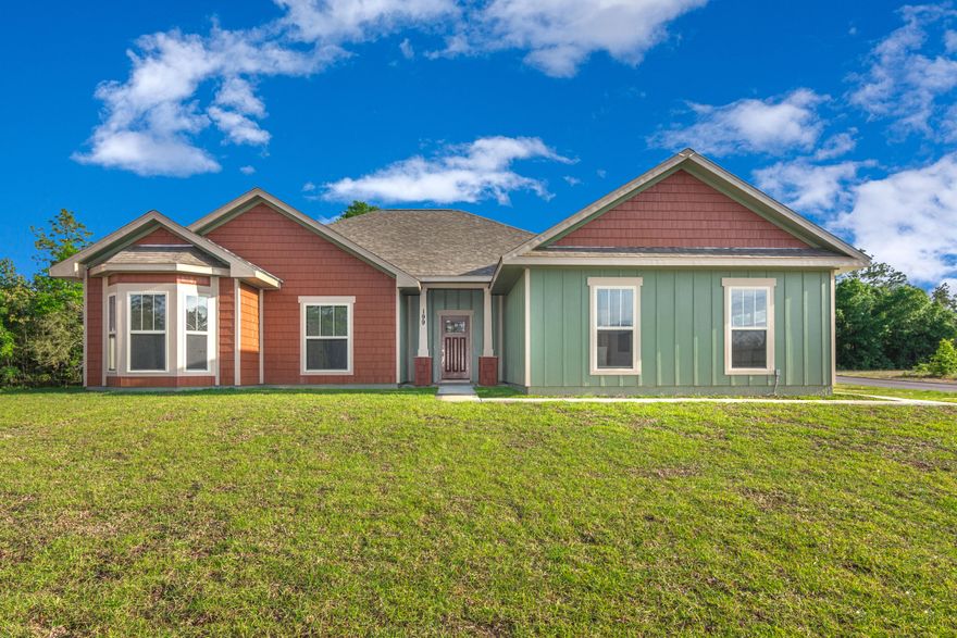 Come home to Valley View South! This new development has large home sites. The development is centrally located near shopping, schools, and restaurants. This huge home site is nearly -3/4 acre and a level corner lot for easy access. The custom built home is designed with an open living floor plan with laminate wood floors throughout. The kitchen and dining have impeccable cabinets with granite counter tops. Local Craftsmen, Local quality! New Development, New home!