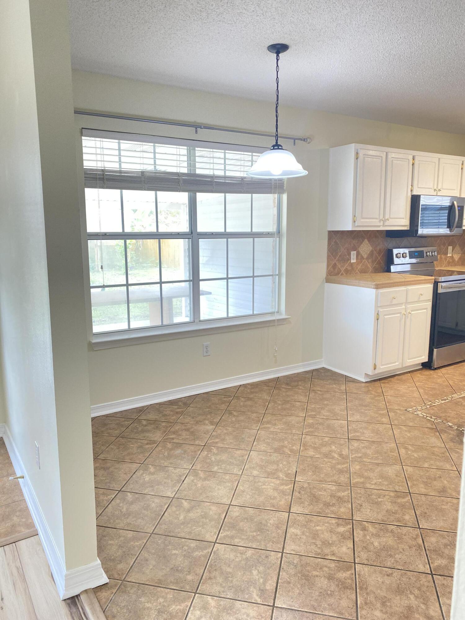 CHEROKEE BEND S/D PH 2 - Residential