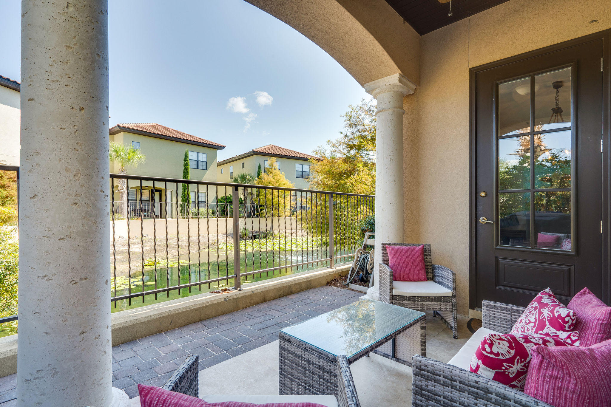 VILLA LAGO - Residential