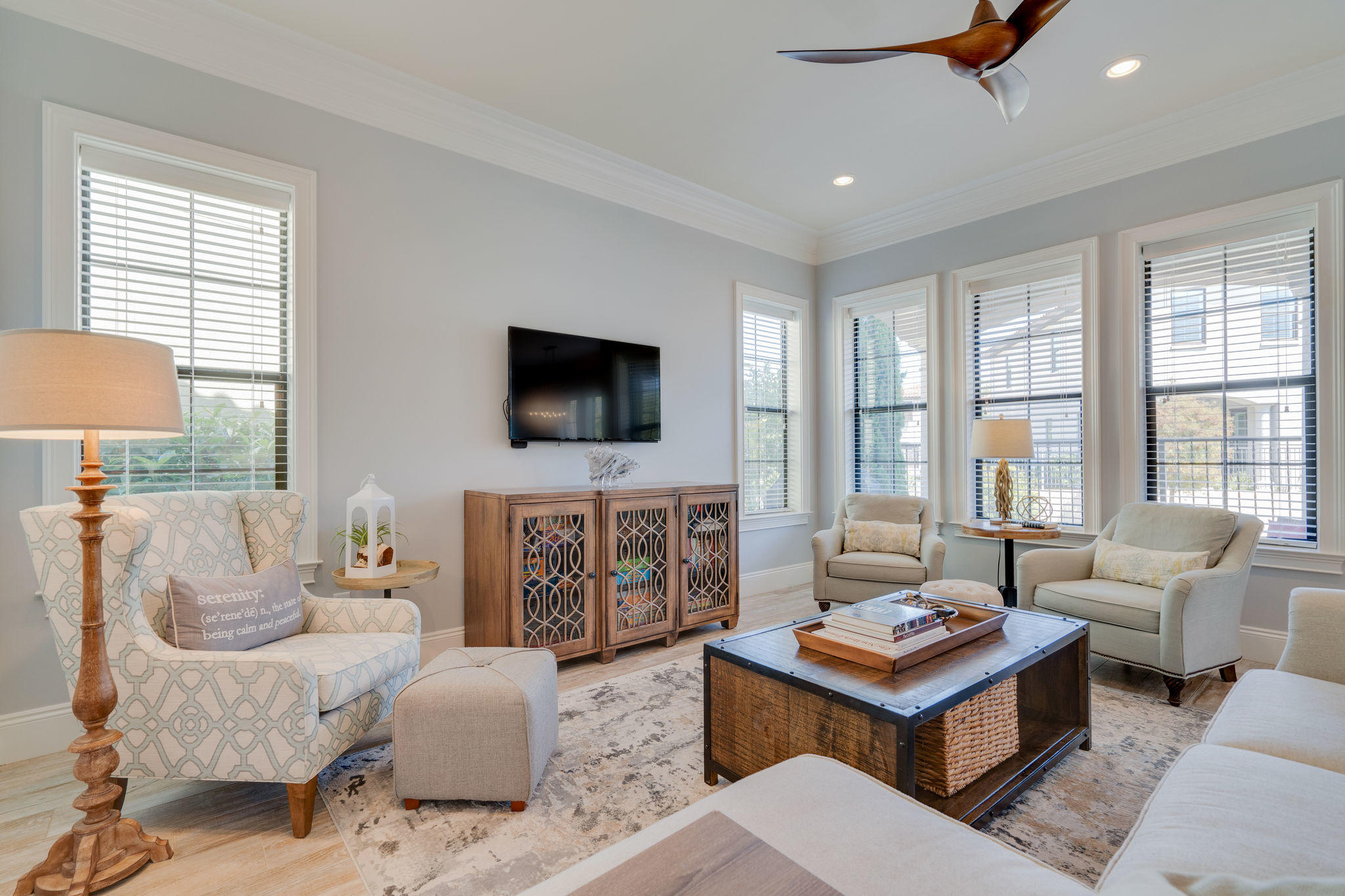 VILLA LAGO - Residential