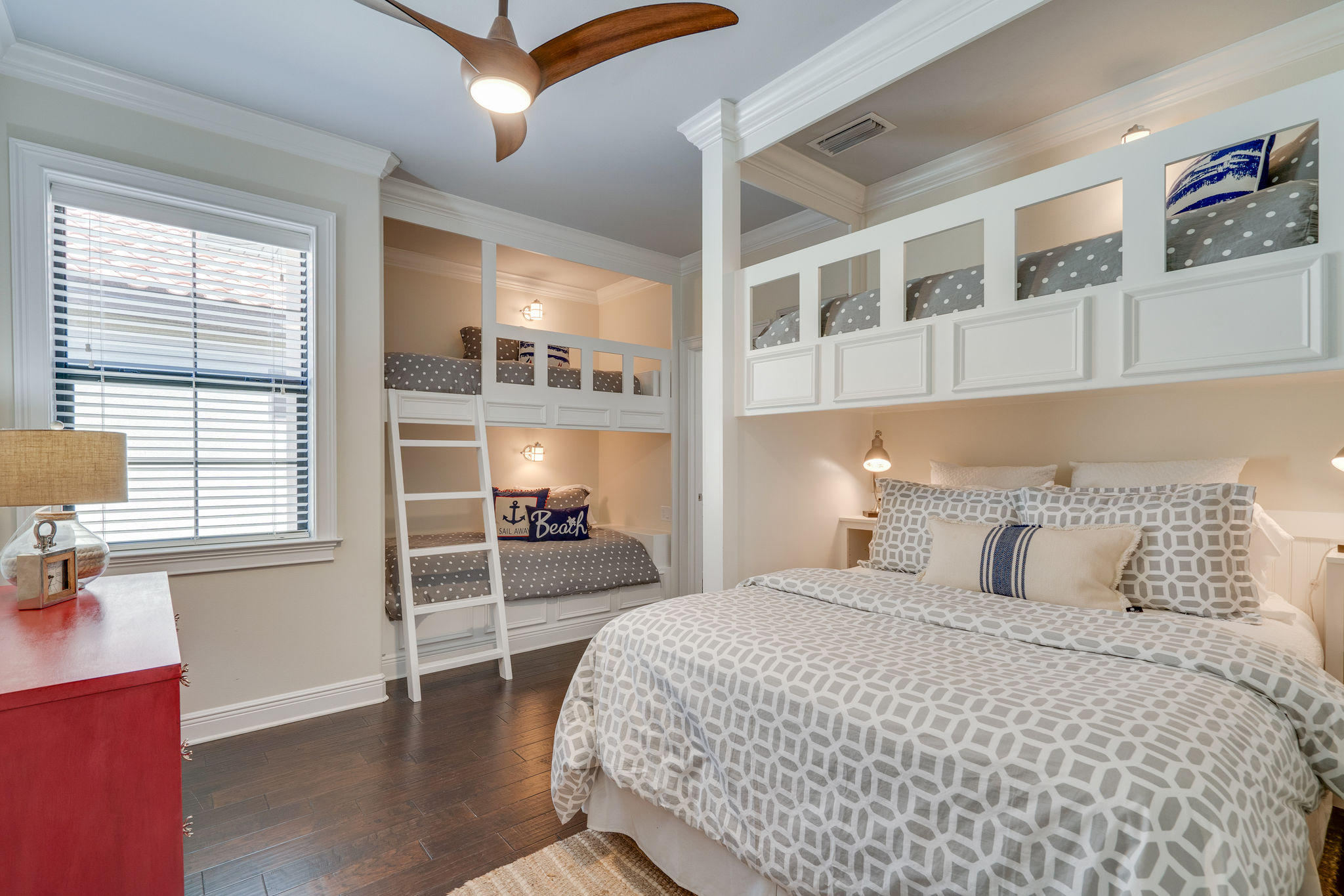 VILLA LAGO - Residential