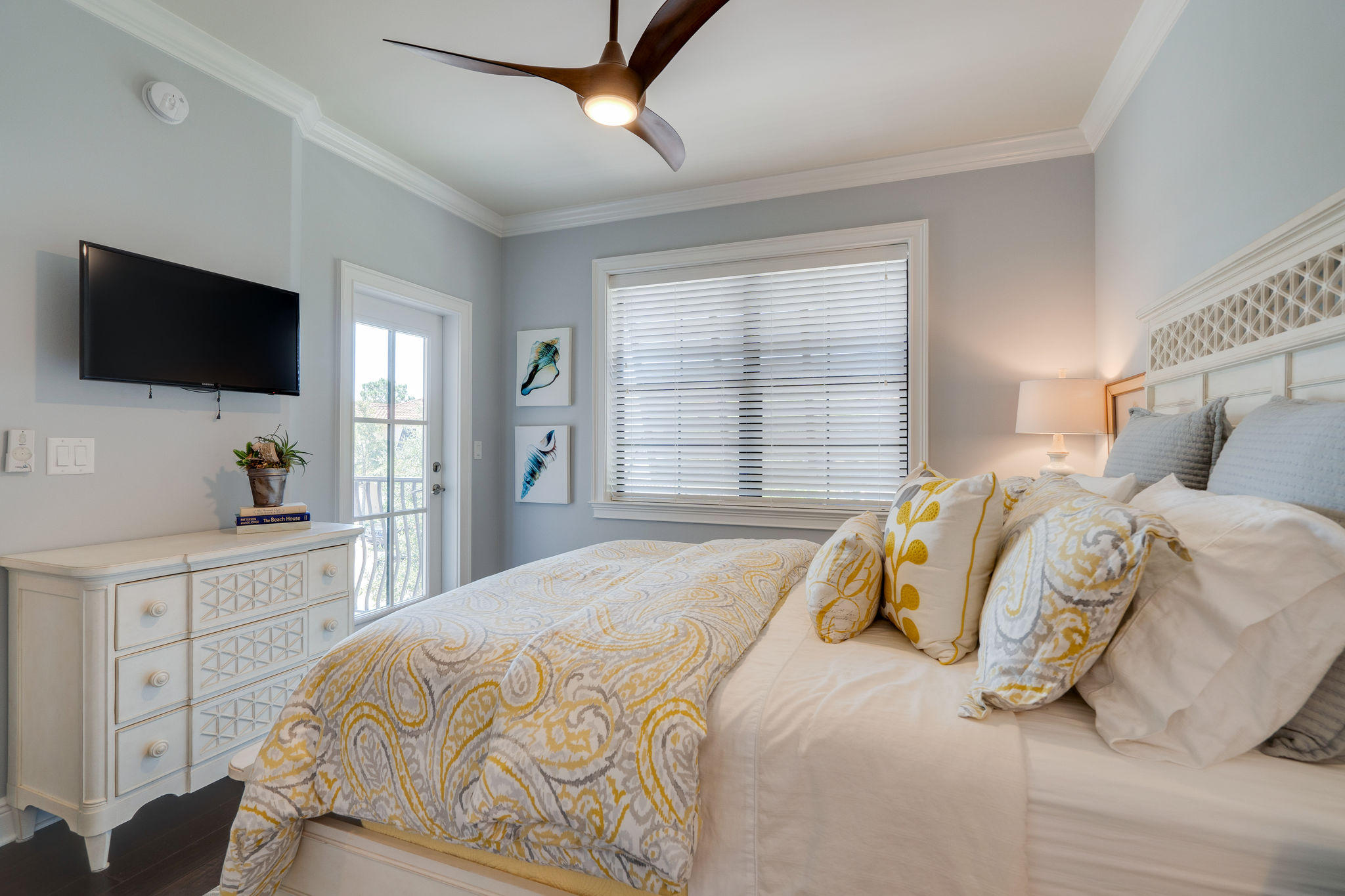 VILLA LAGO - Residential