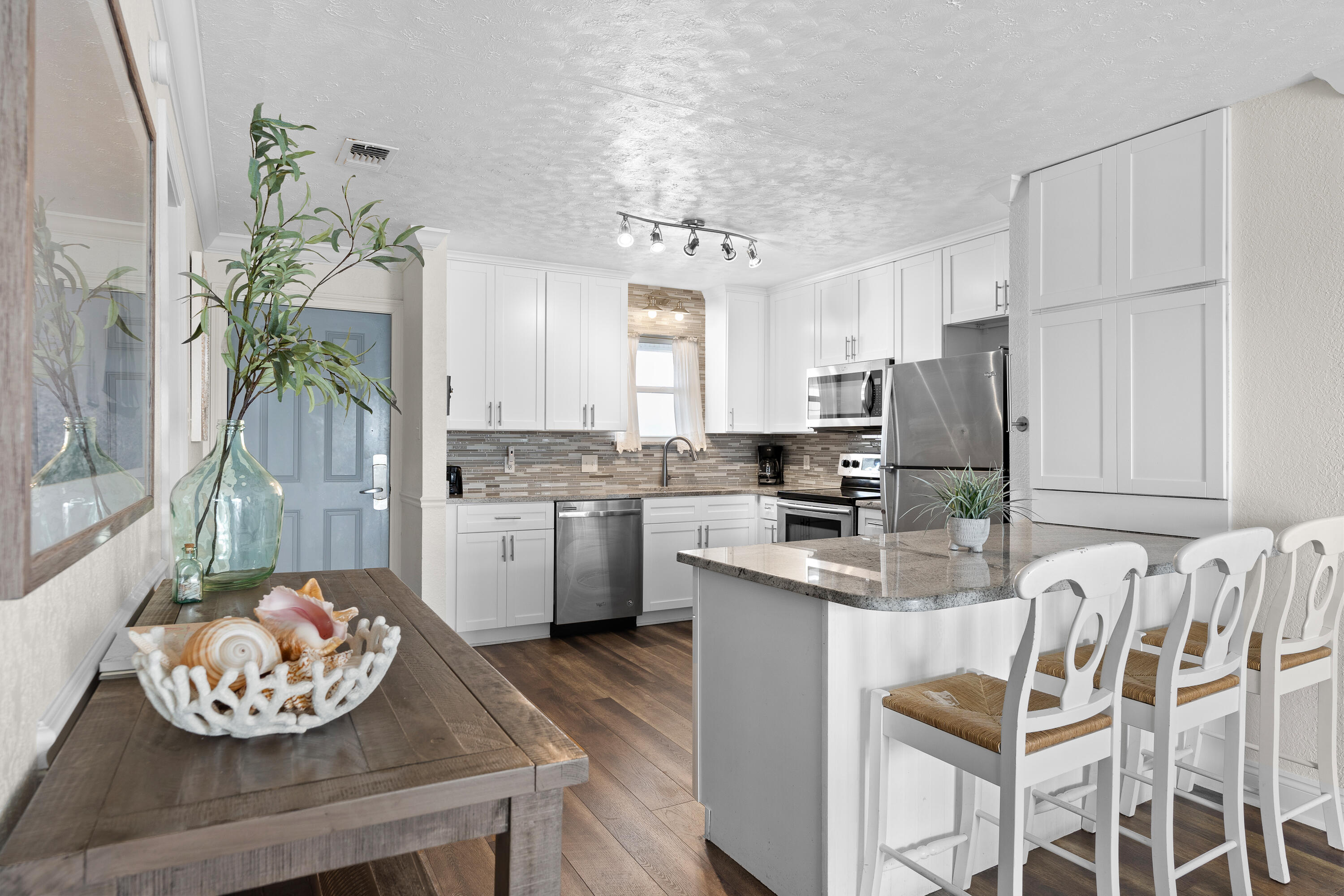 HERMITAGE CONDOMINIUM - Residential