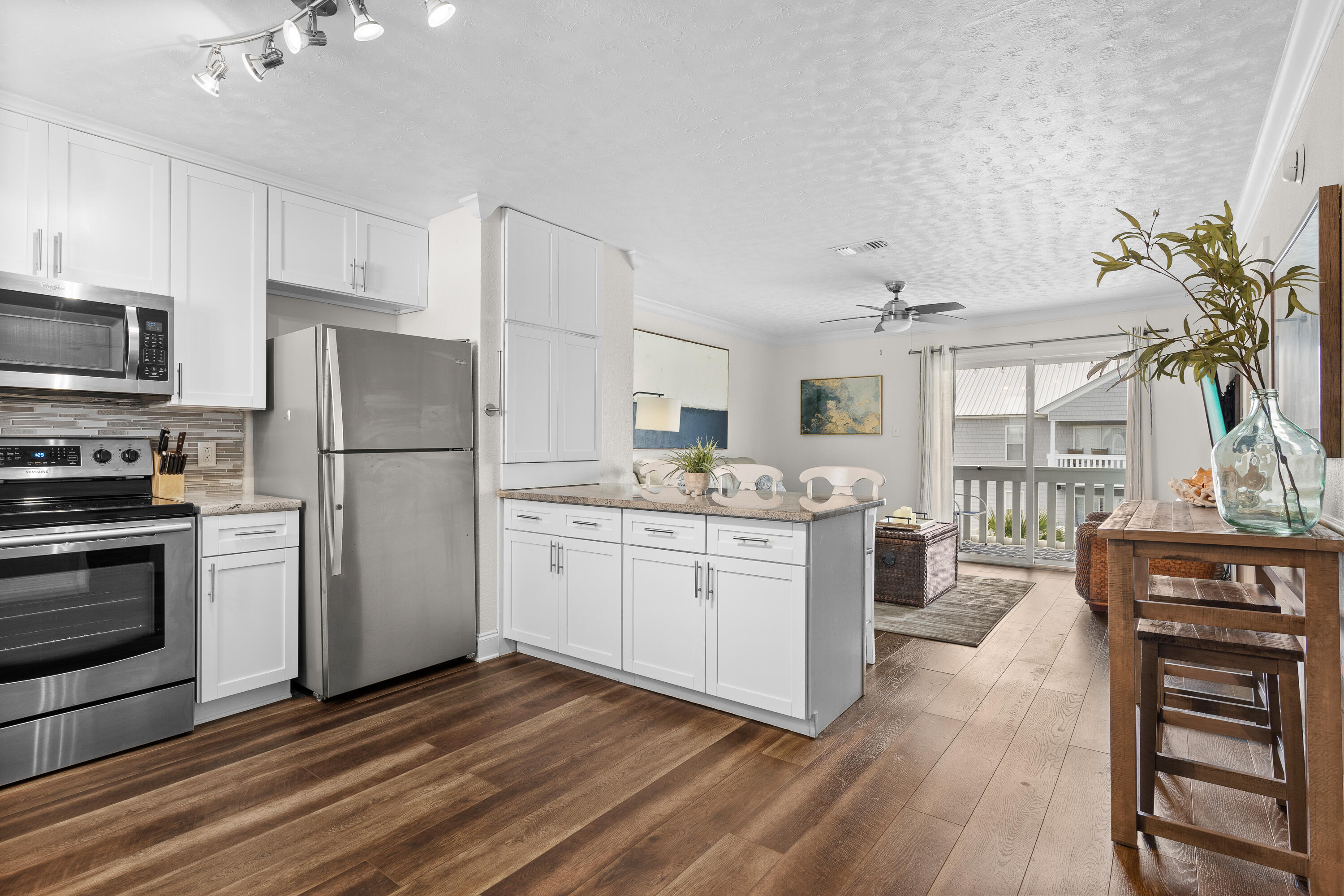 HERMITAGE CONDOMINIUM - Residential