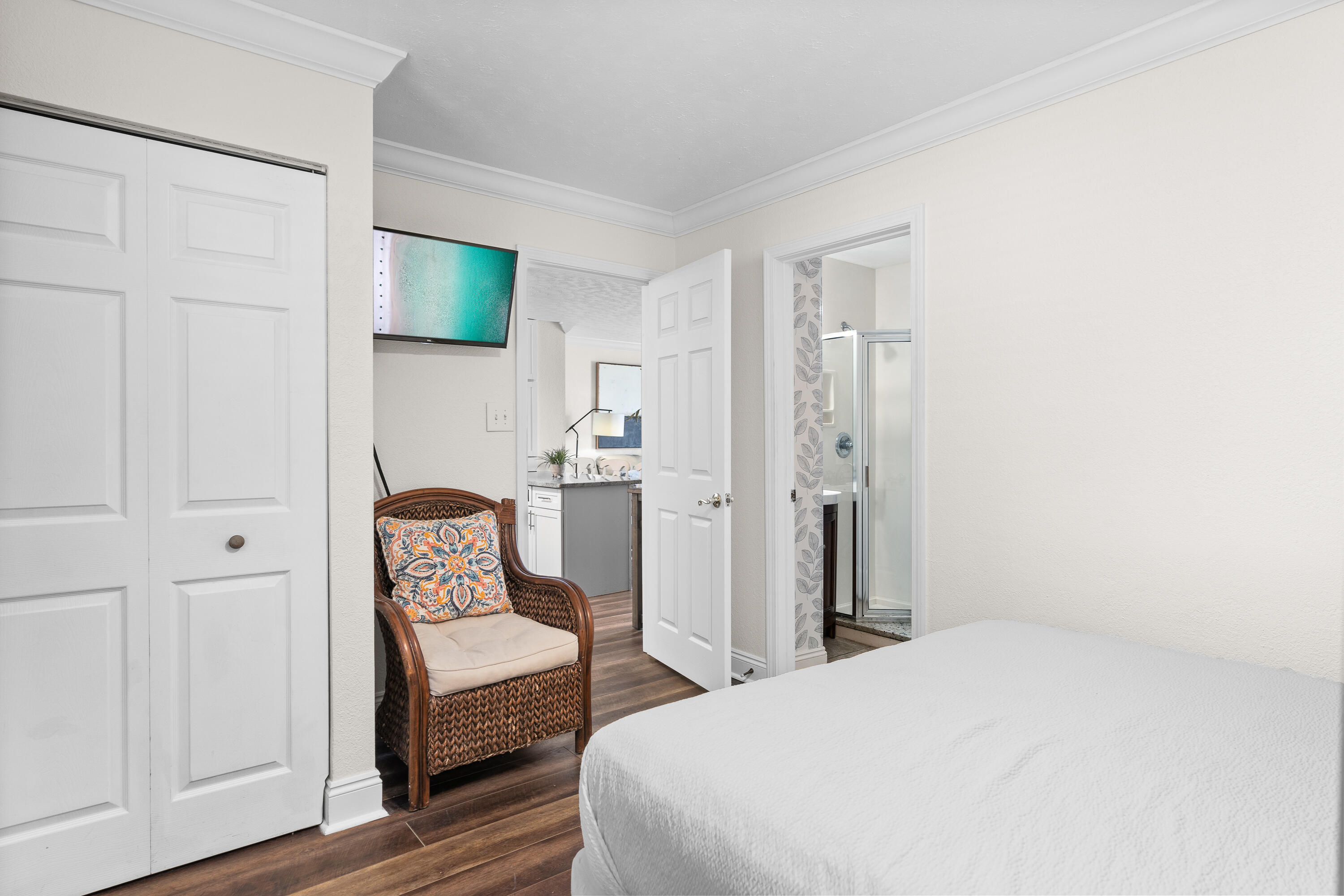 HERMITAGE CONDOMINIUM - Residential