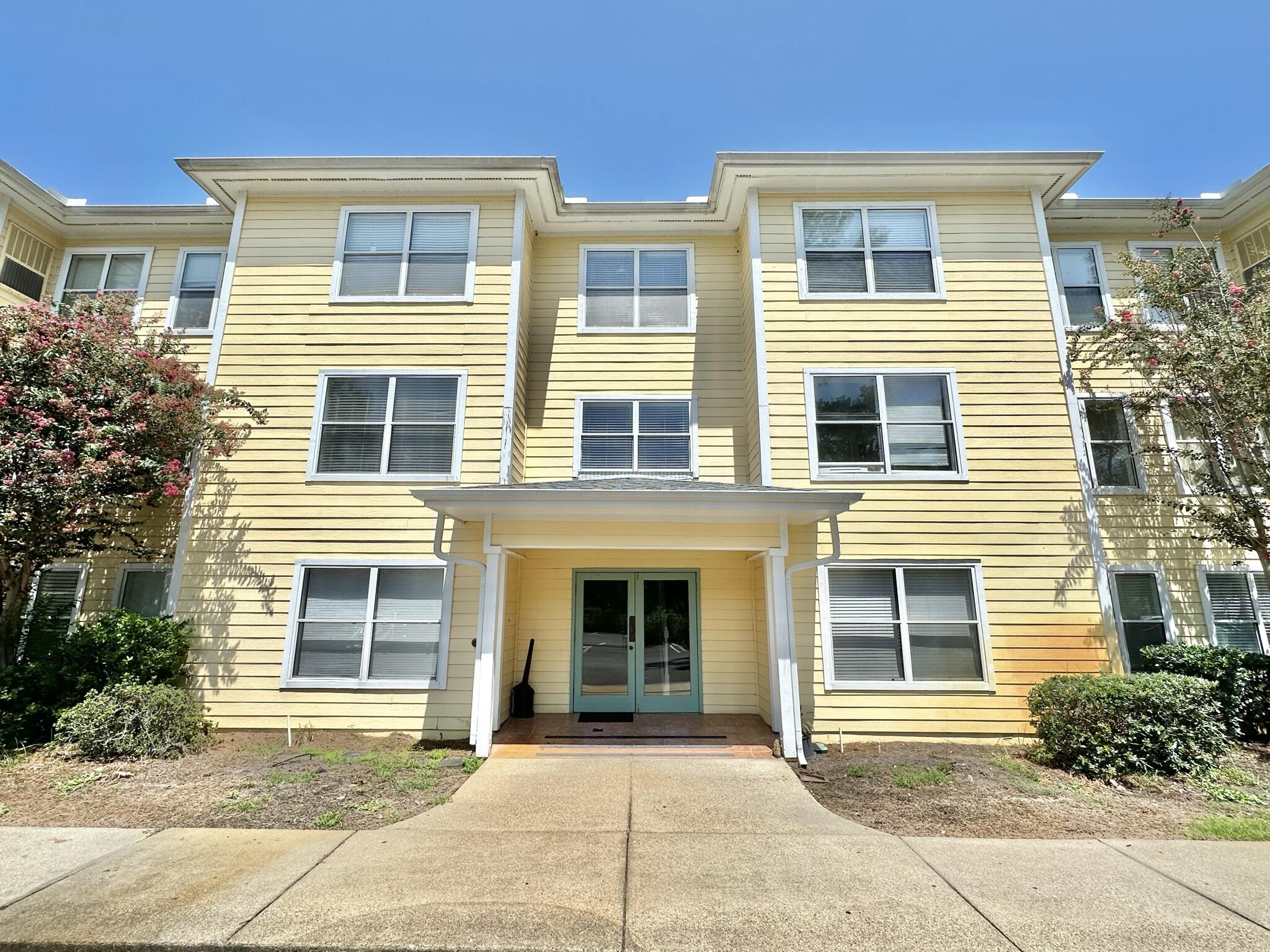 POINT OF VIEW - Residential Lease