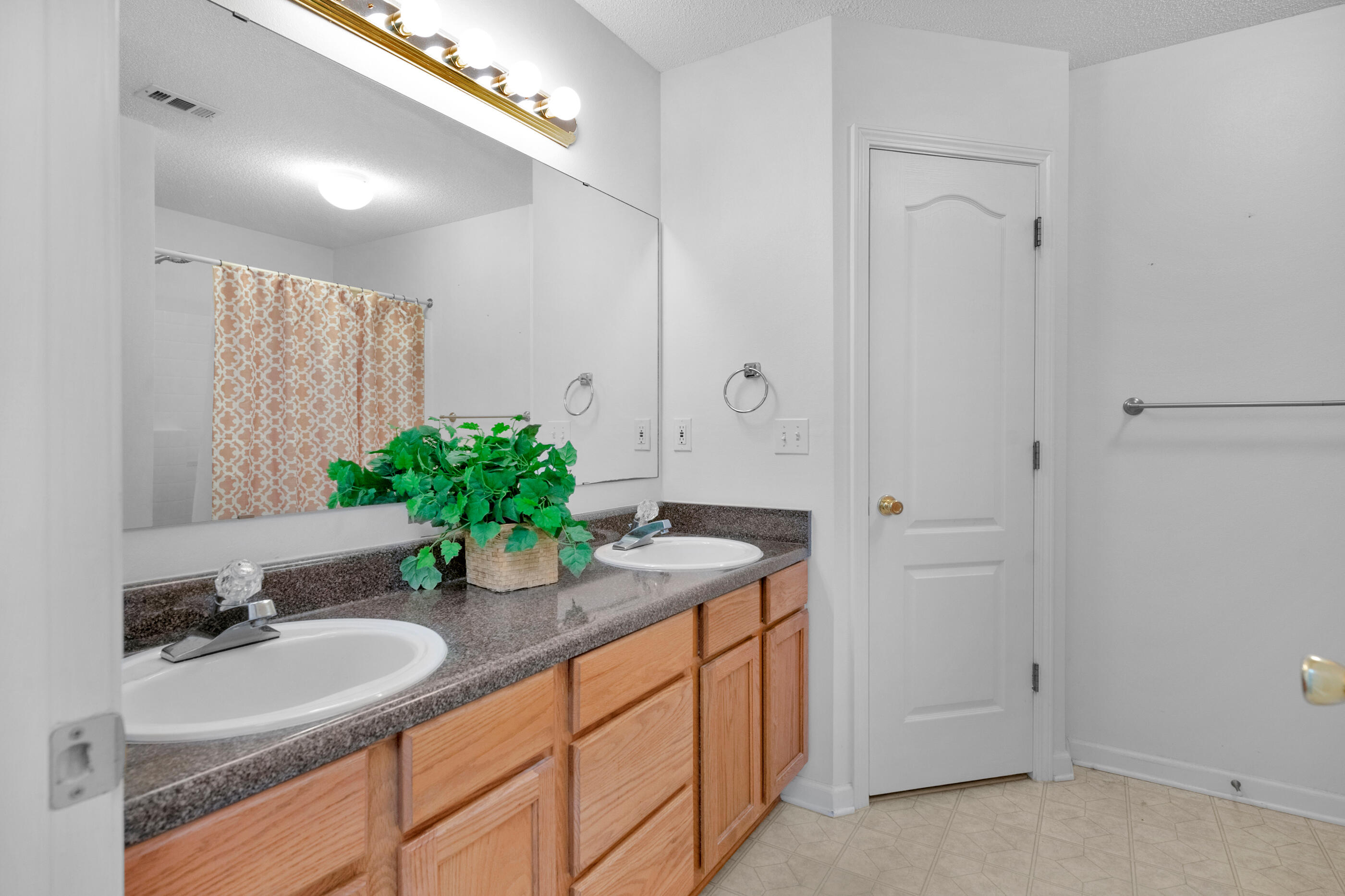 HARLAN SQUARE S/D - Residential