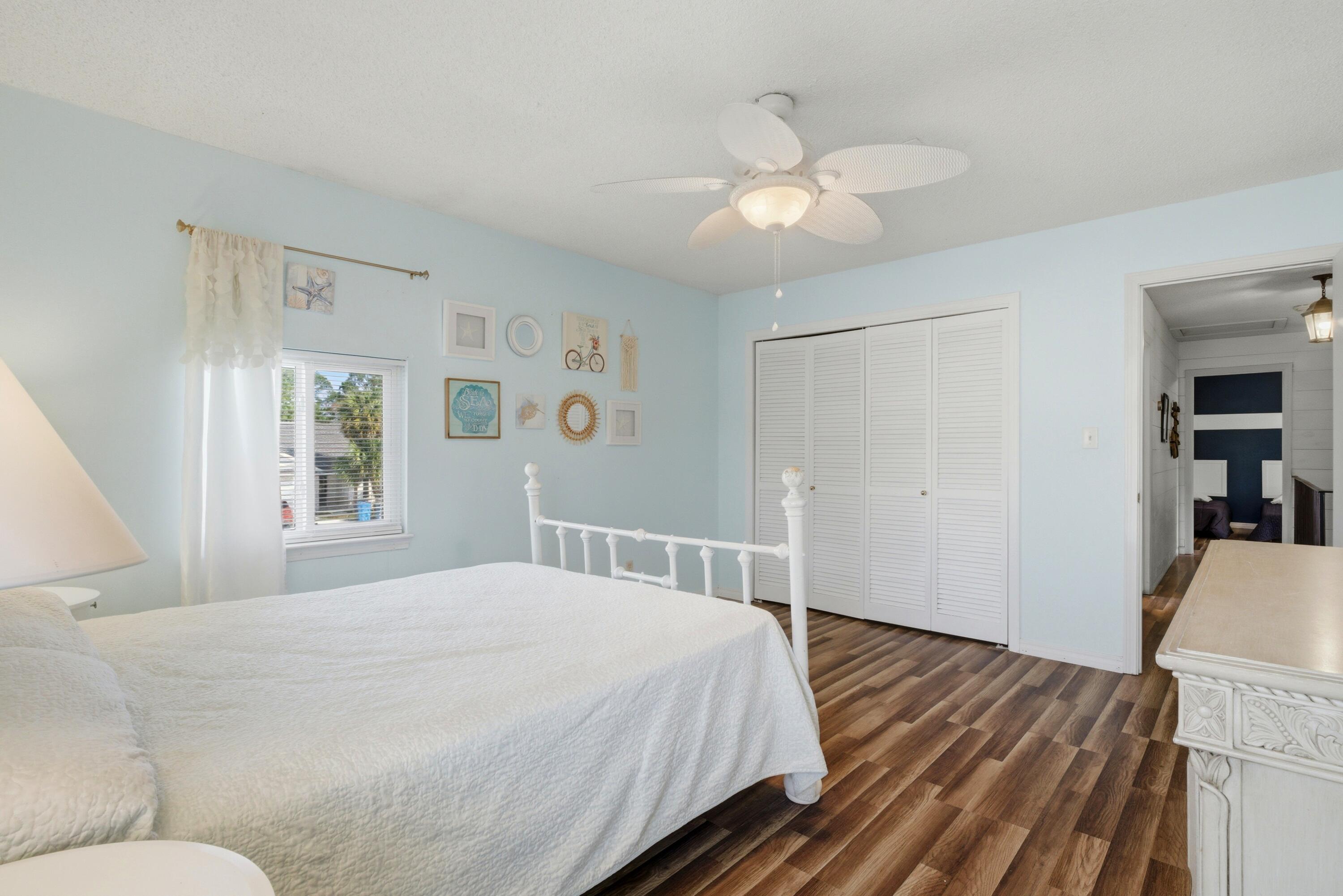 SANTA ROSA SHORES - Residential