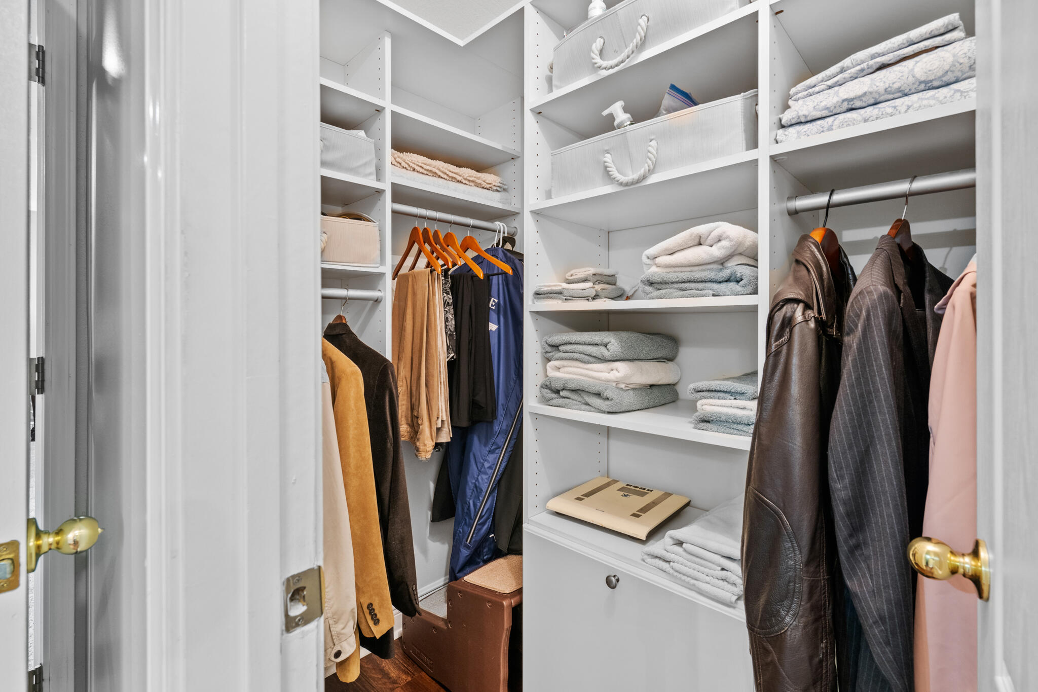 FOX VALLEY - Residential