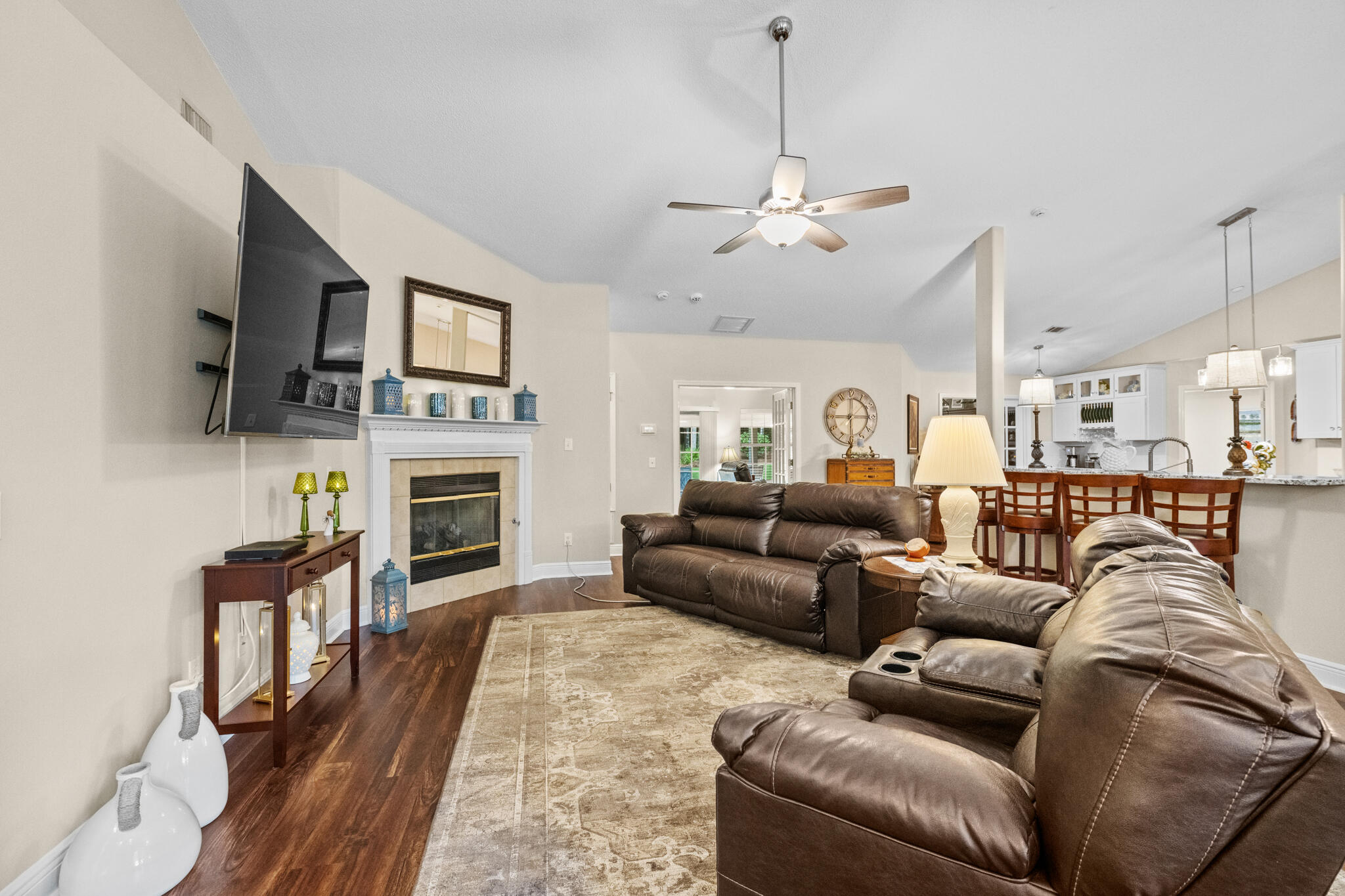 FOX VALLEY - Residential