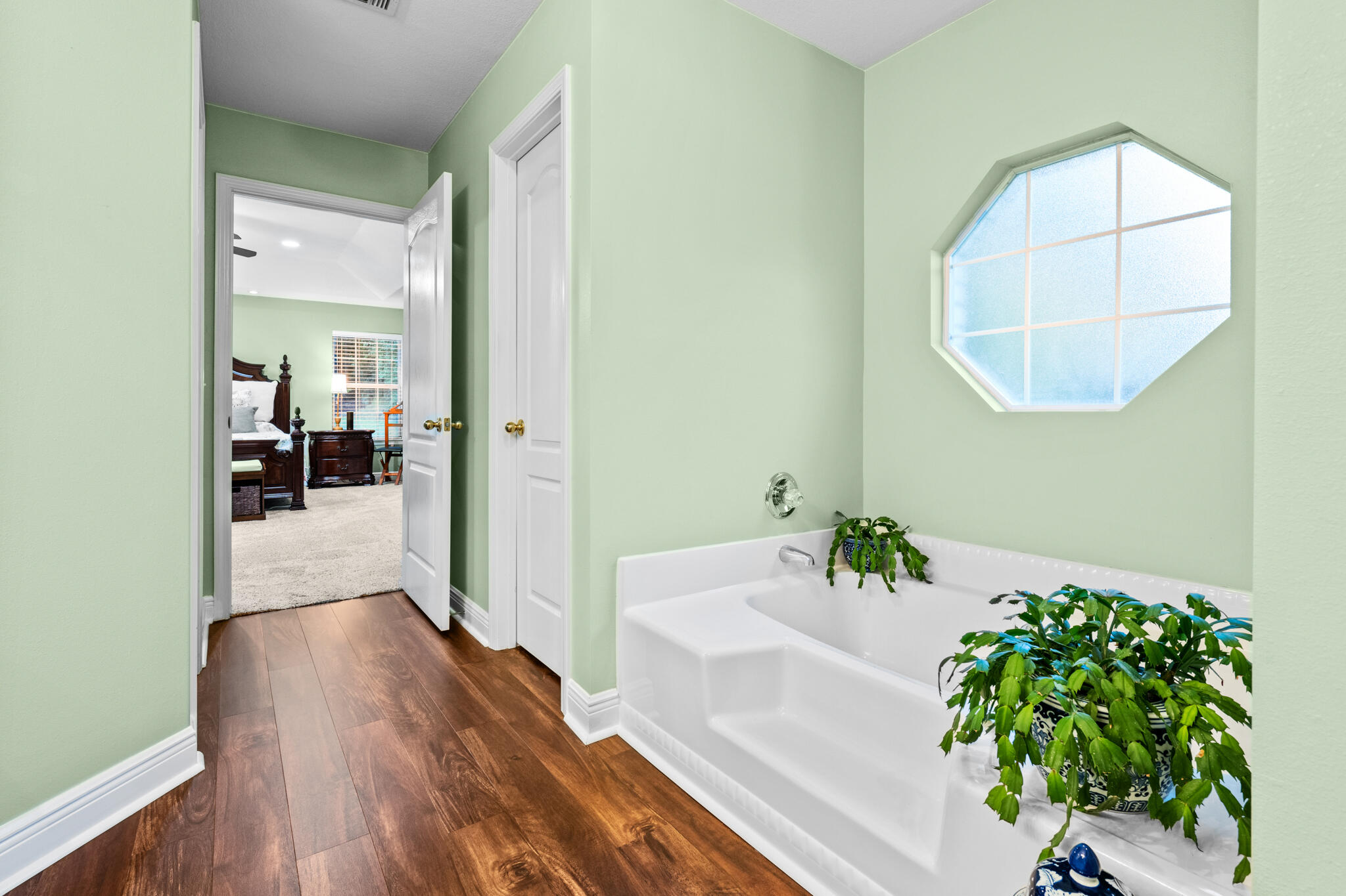 FOX VALLEY - Residential