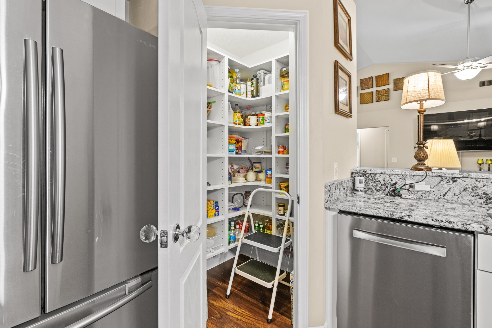 FOX VALLEY - Residential