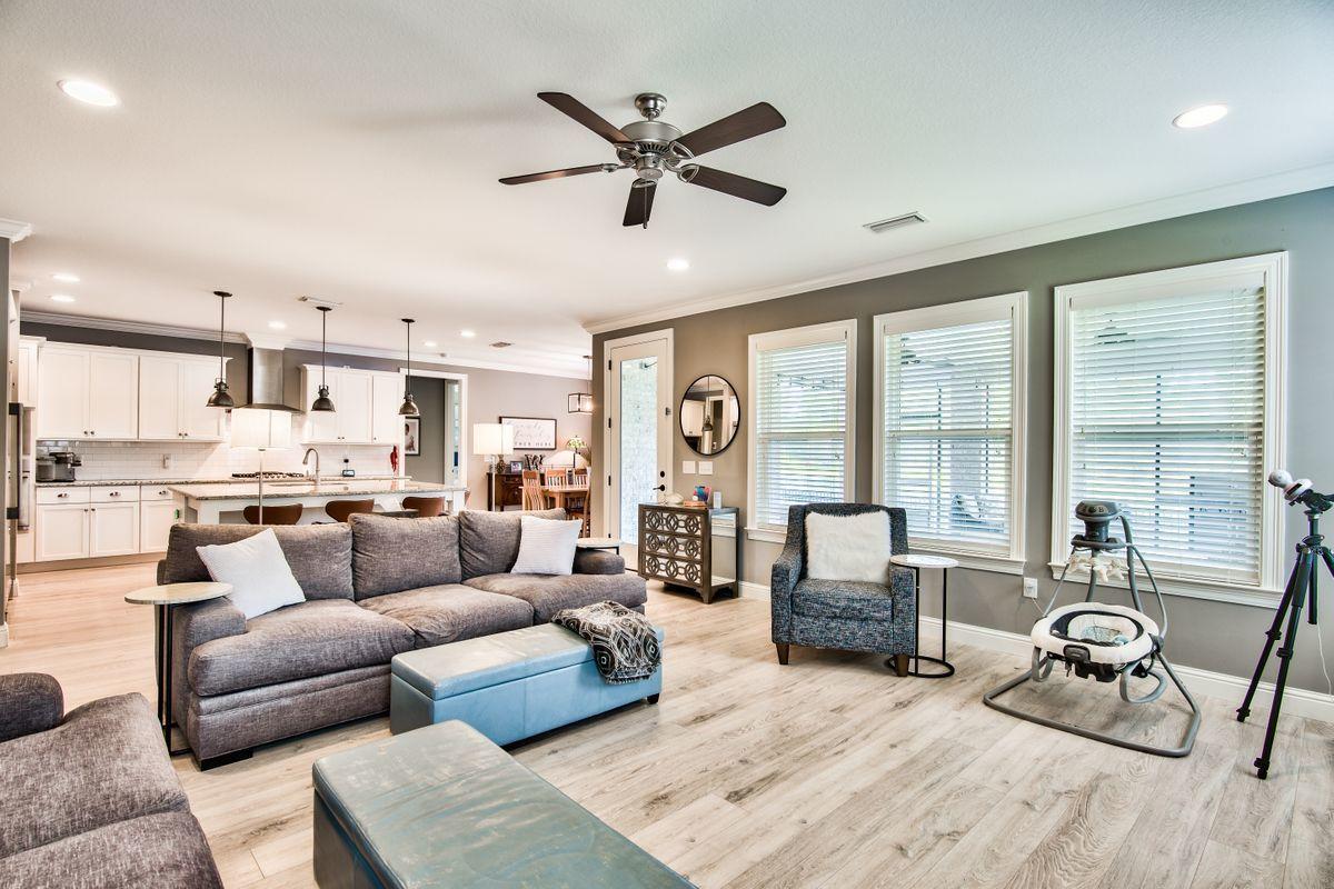 HAMMOCK BAY - Residential