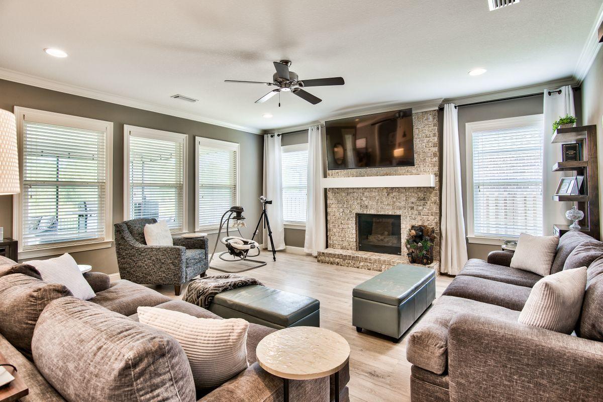 HAMMOCK BAY - Residential