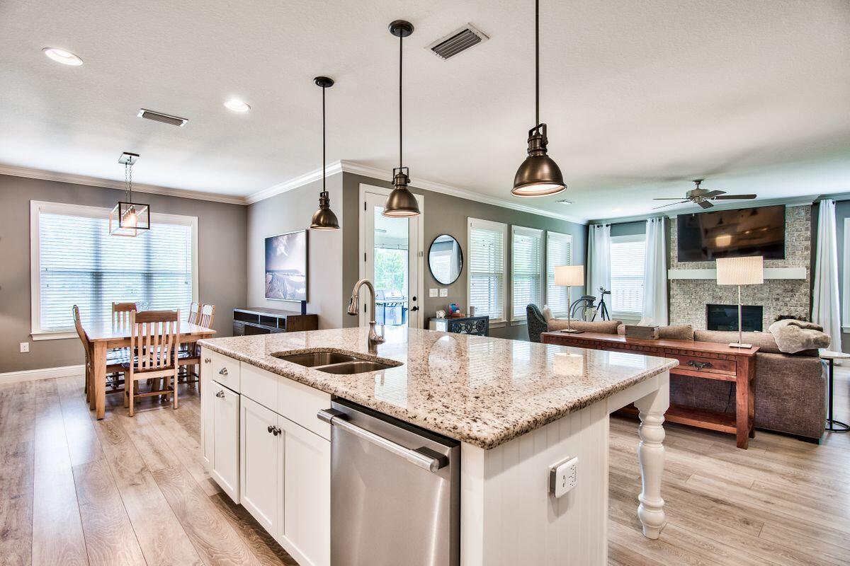 HAMMOCK BAY - Residential