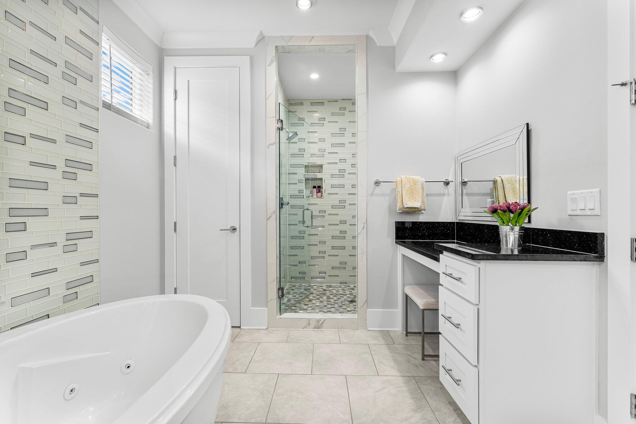 VILLA LAGO - Residential Lease
