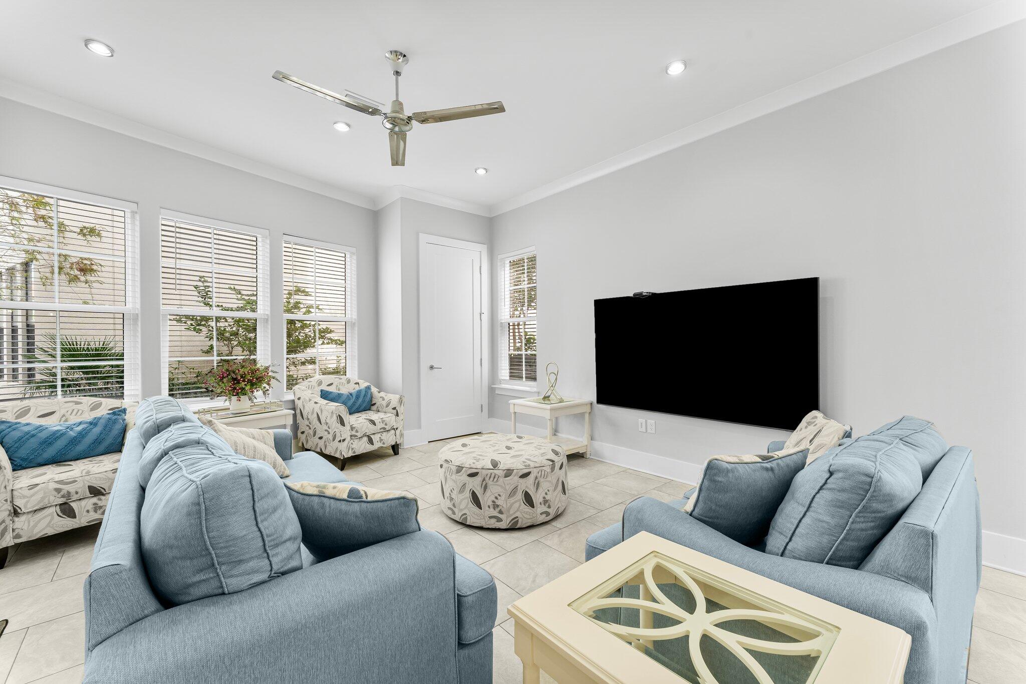 VILLA LAGO - Residential Lease