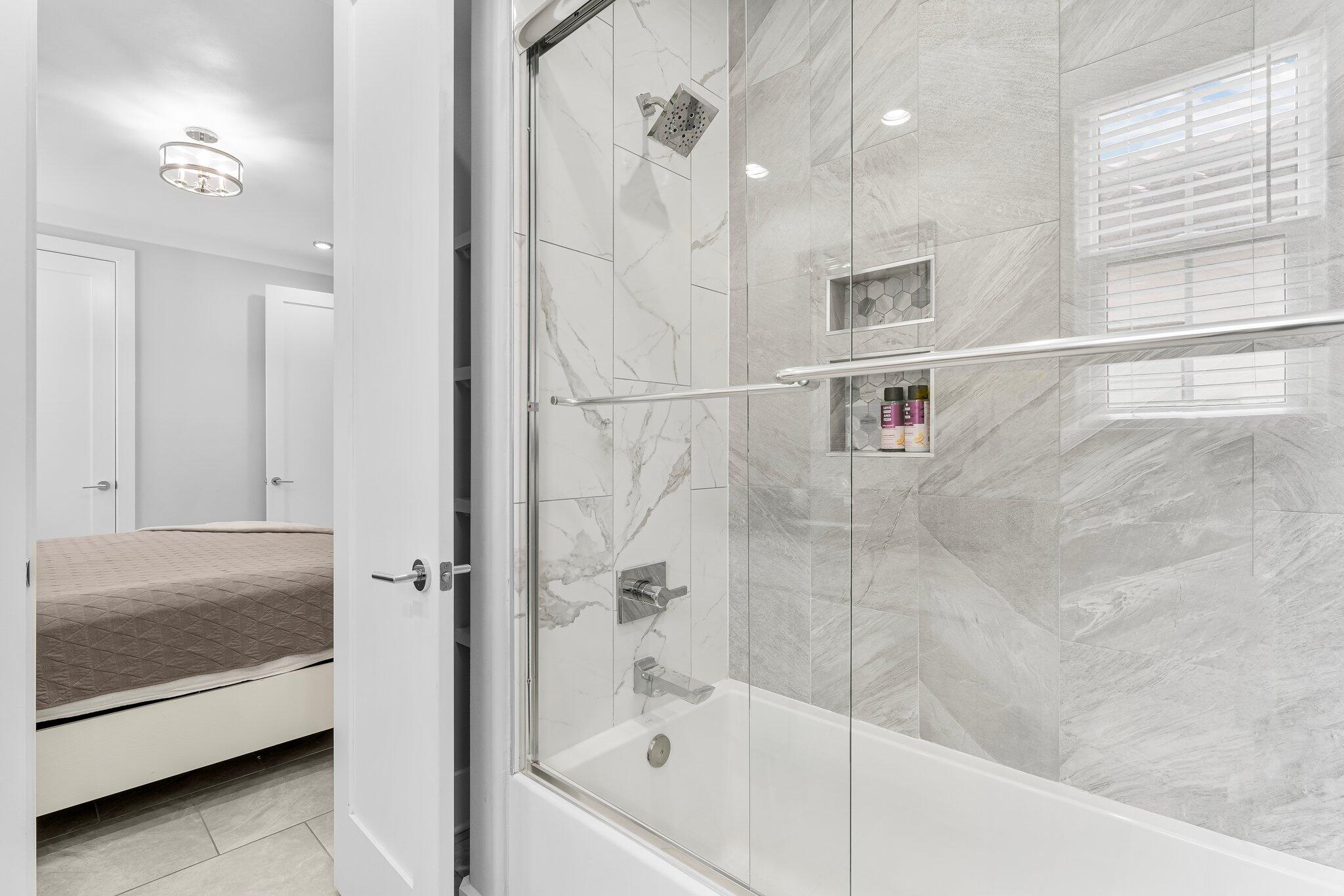 VILLA LAGO - Residential Lease
