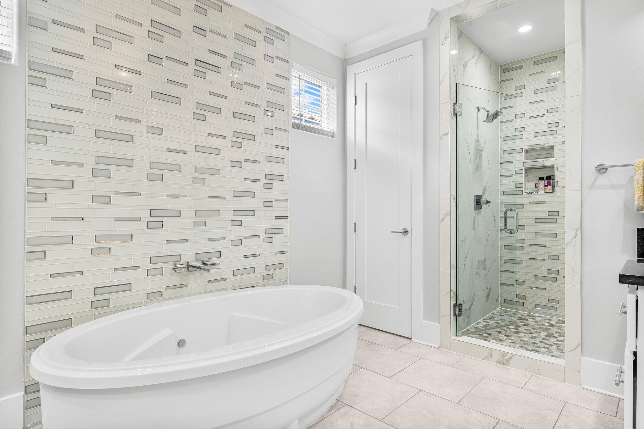 VILLA LAGO - Residential Lease