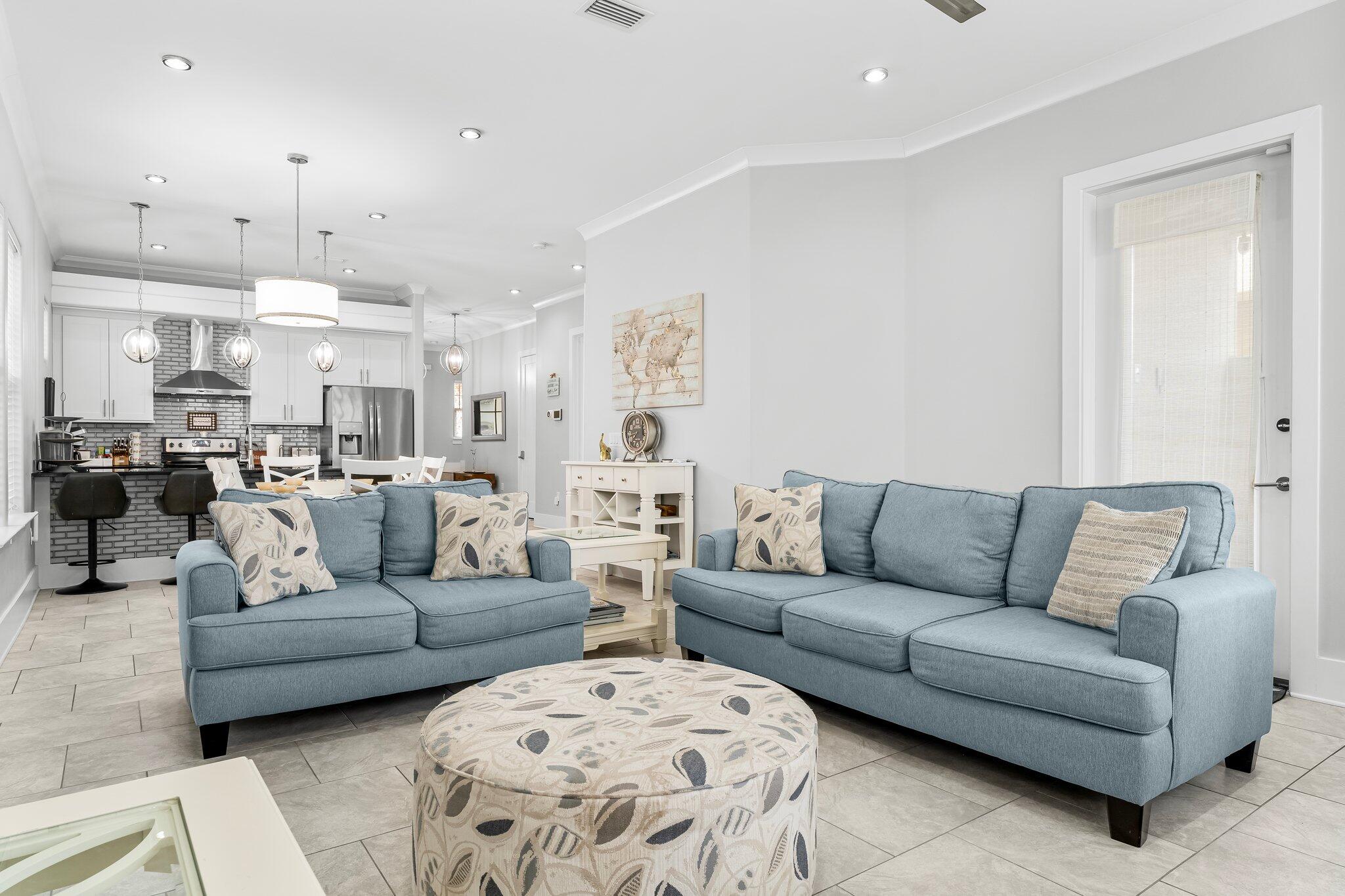 VILLA LAGO - Residential Lease