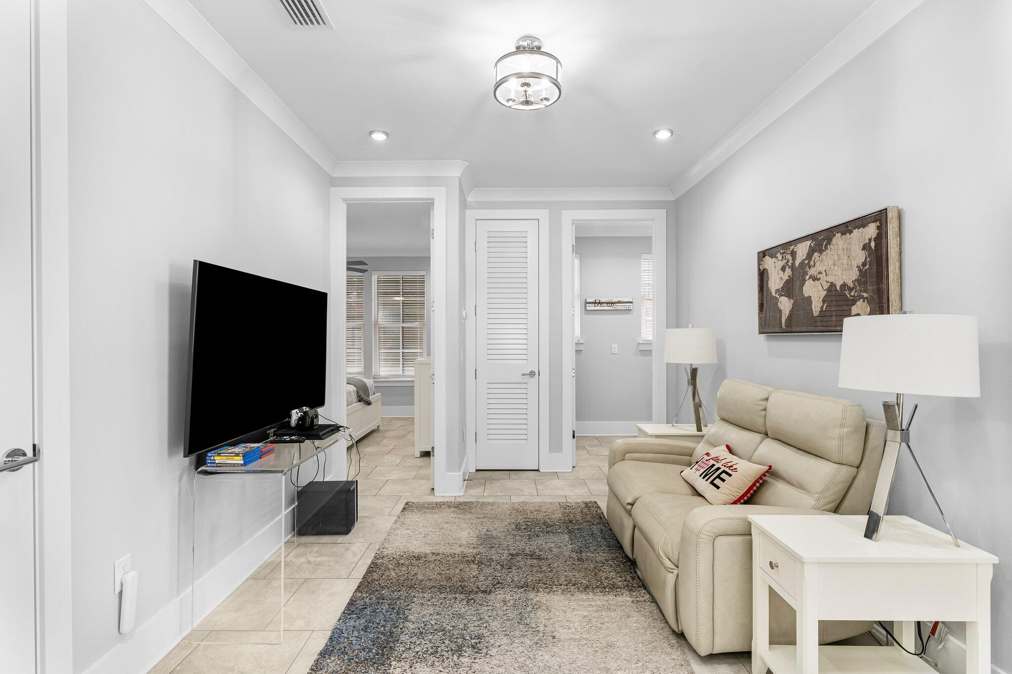 VILLA LAGO - Residential Lease