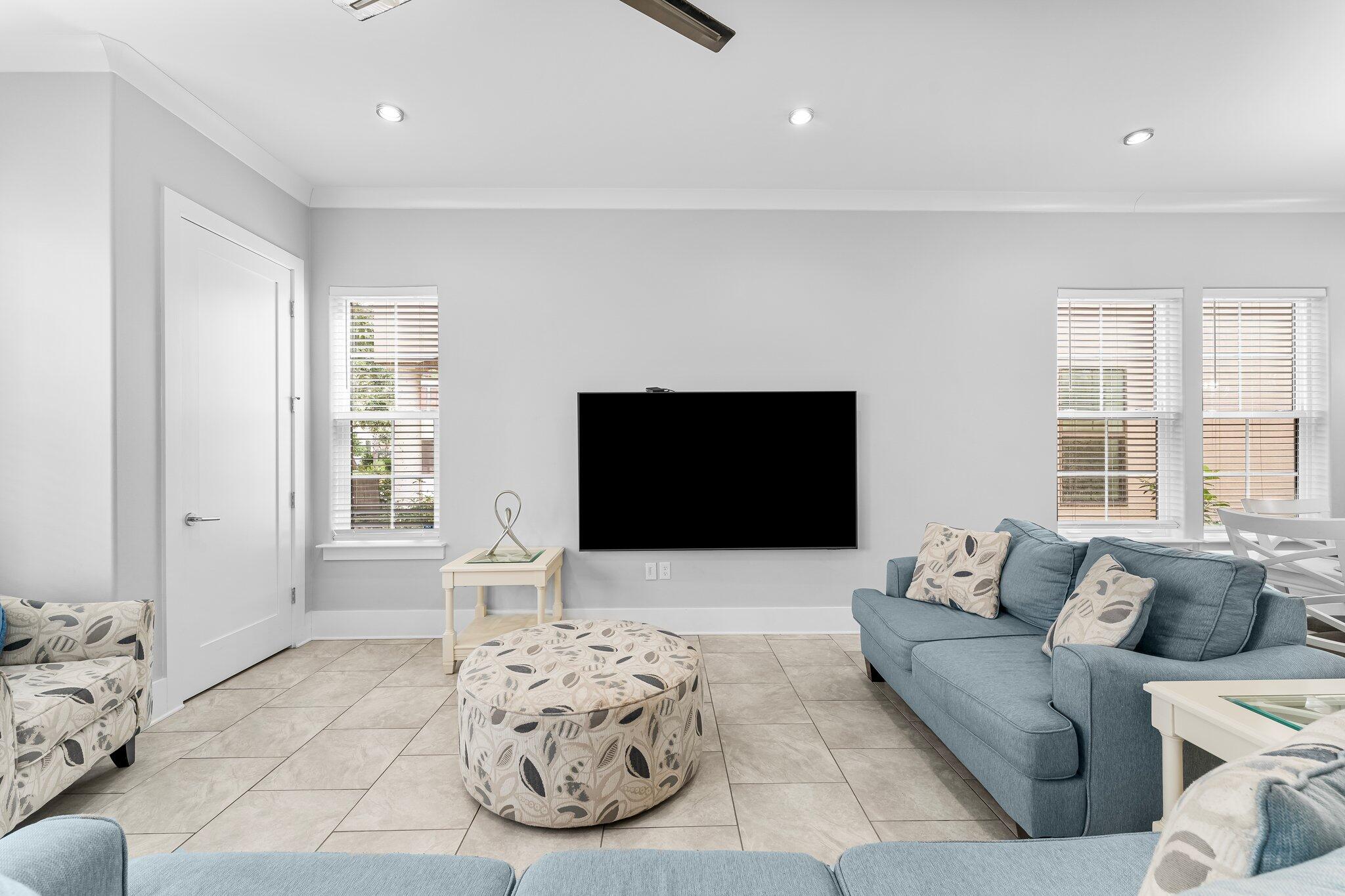 VILLA LAGO - Residential Lease