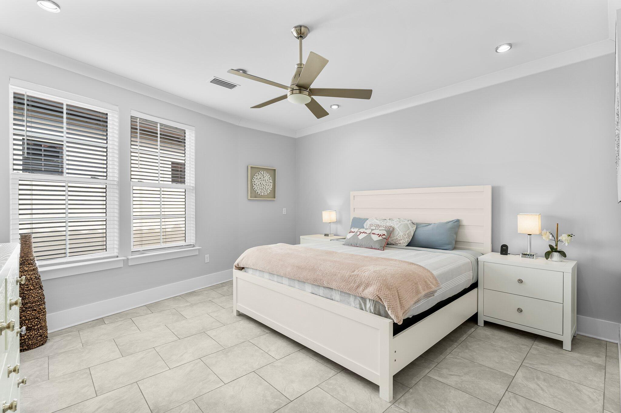 VILLA LAGO - Residential Lease