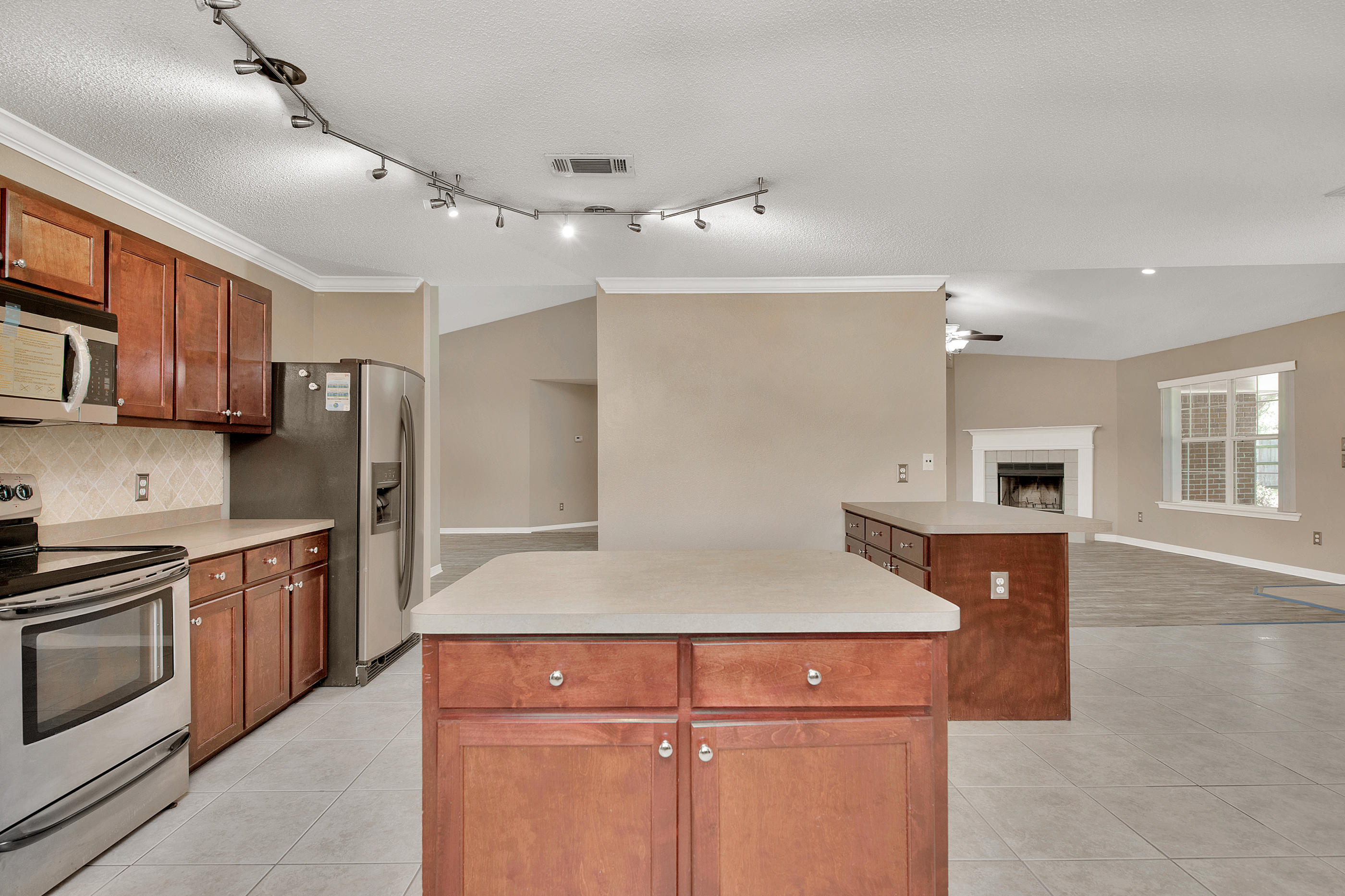 HOLLEY BY THE SEA - Residential