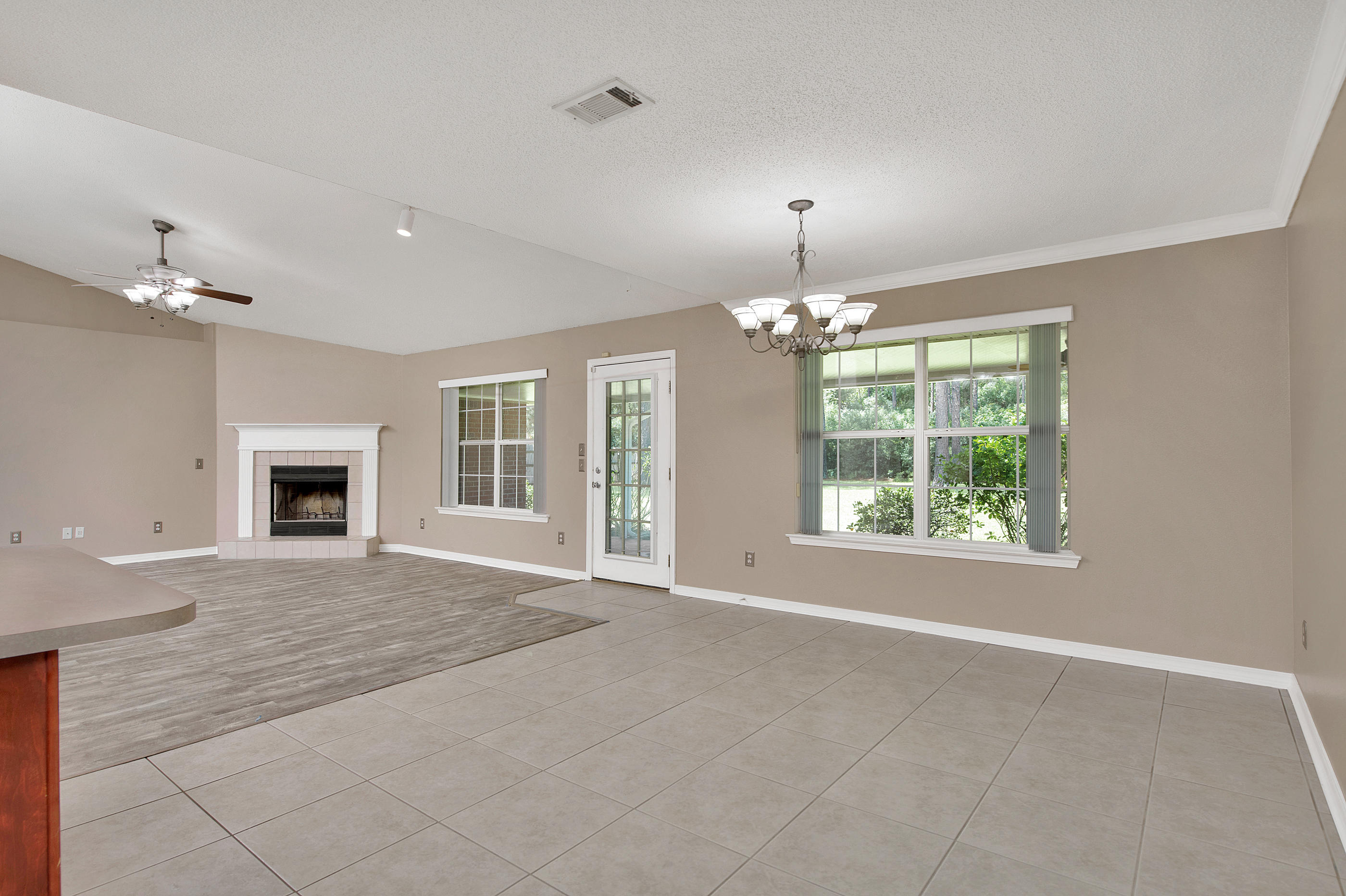 HOLLEY BY THE SEA - Residential