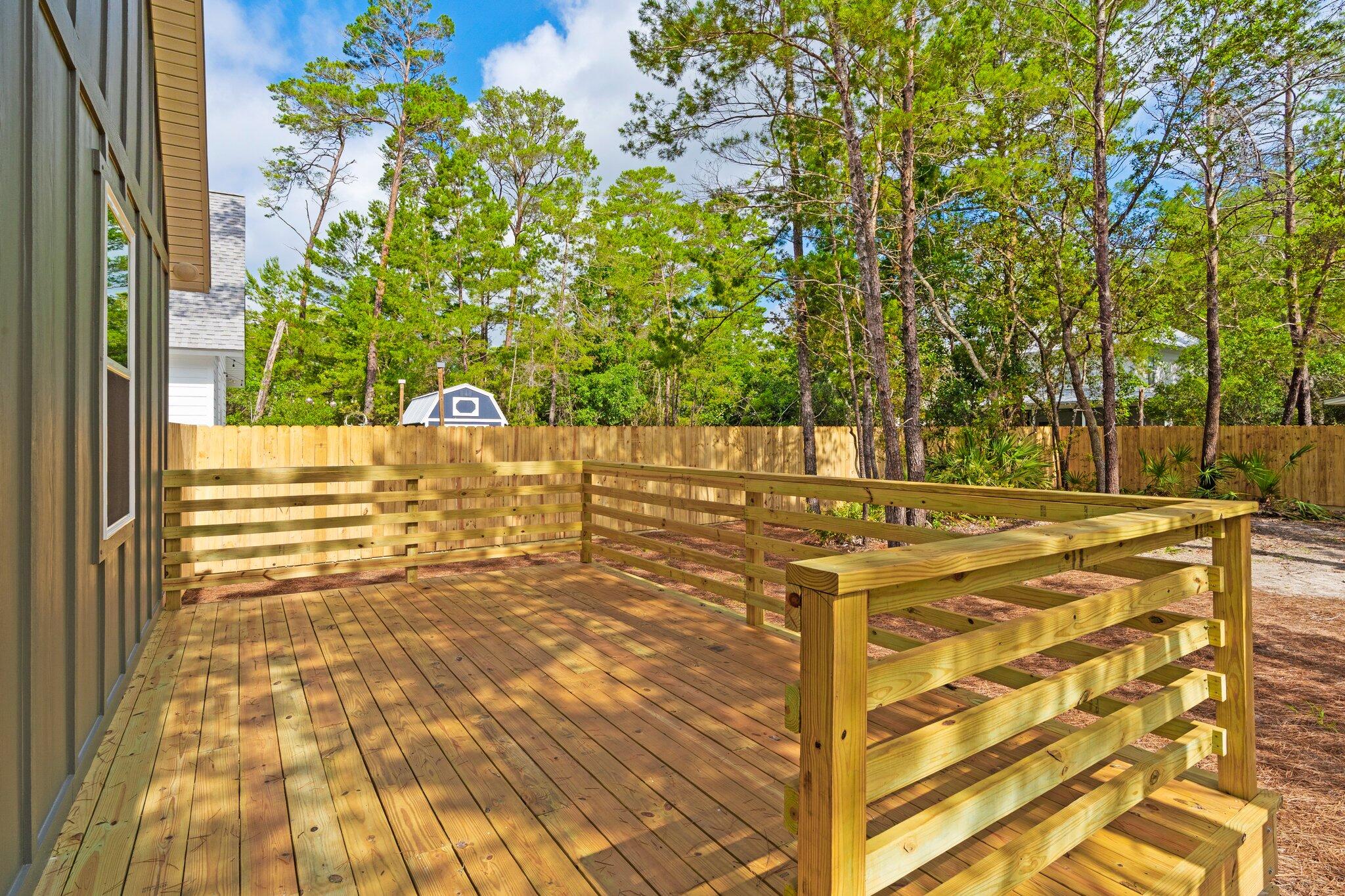 MAGNOLIA BEACH - Residential