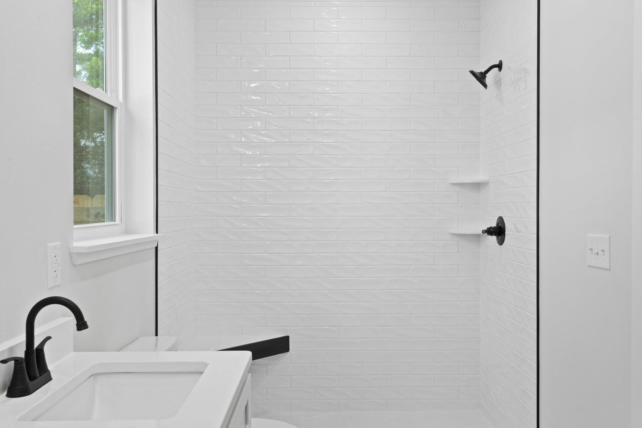 MAGNOLIA BEACH - Residential