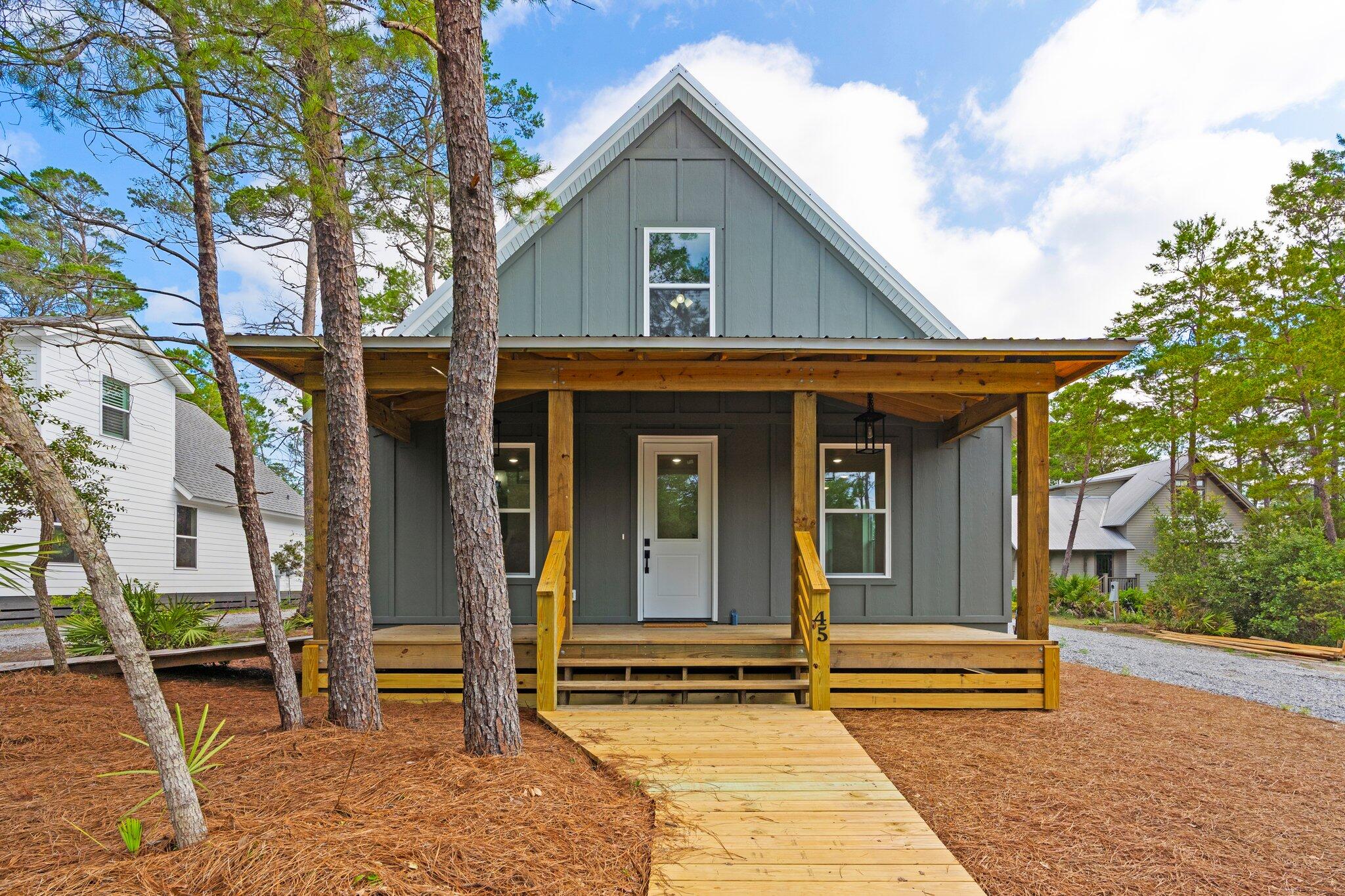 MAGNOLIA BEACH - Residential