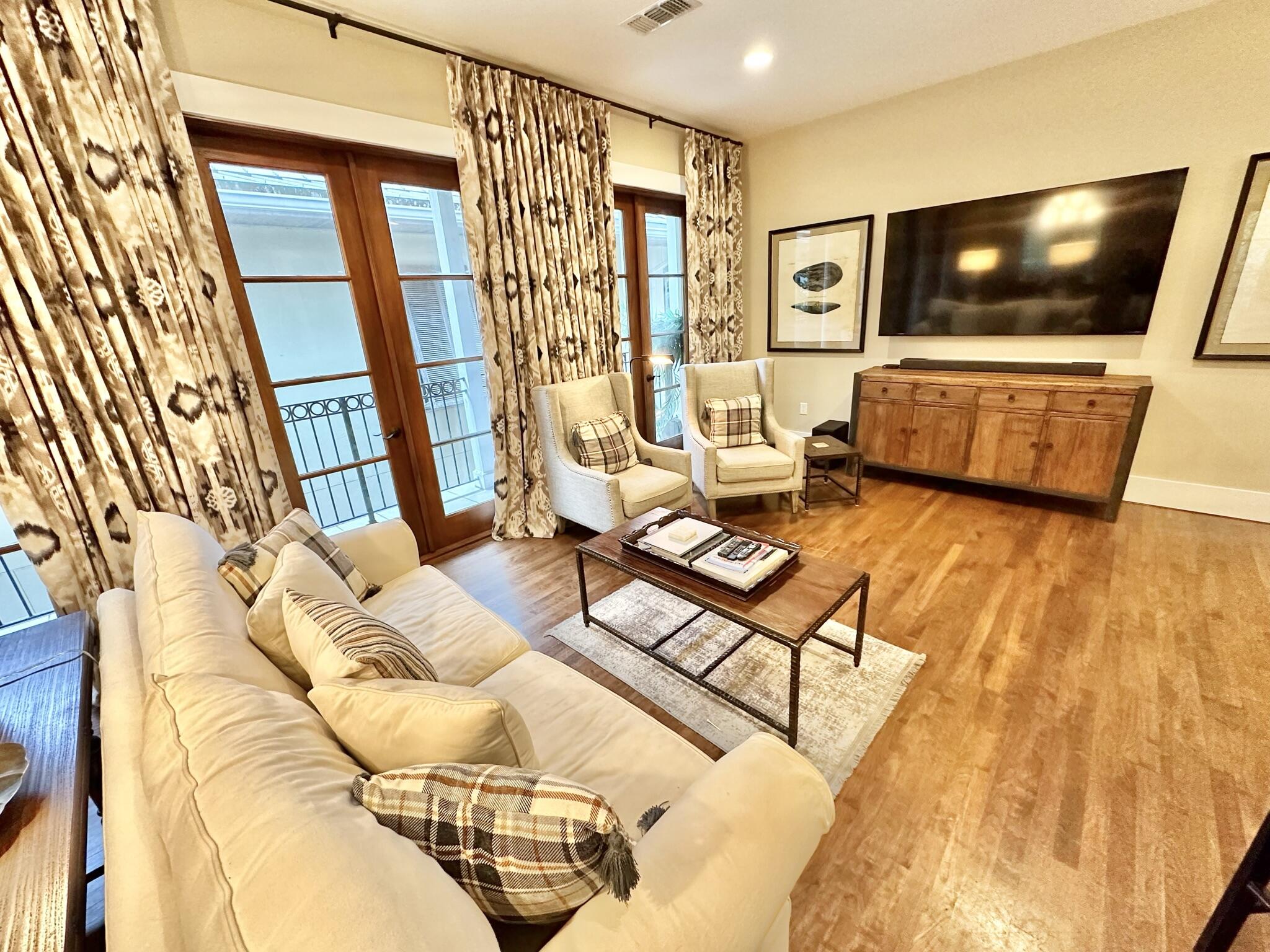 FISHERMAN'S VILLAGE - Residential