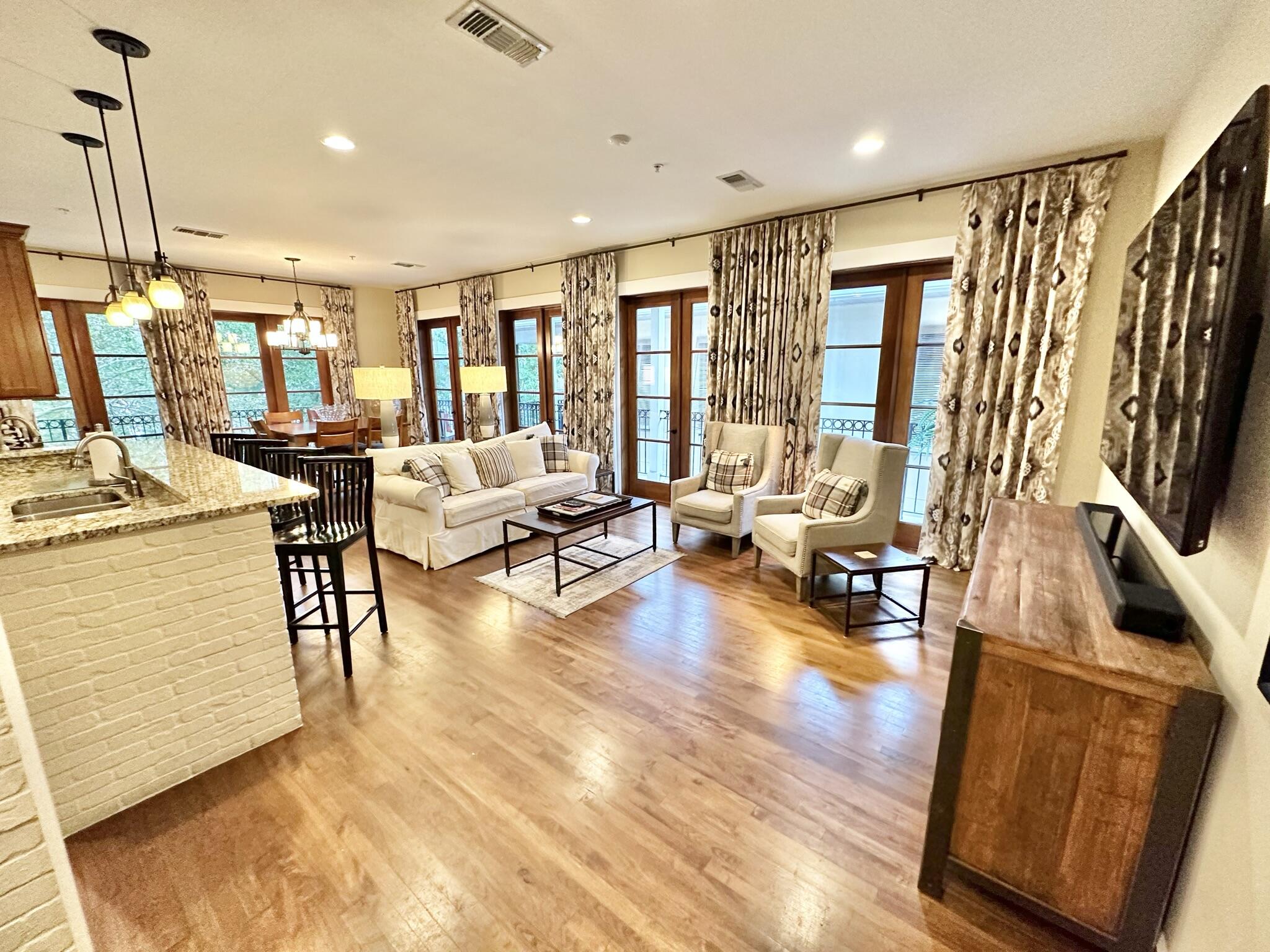 FISHERMAN'S VILLAGE - Residential