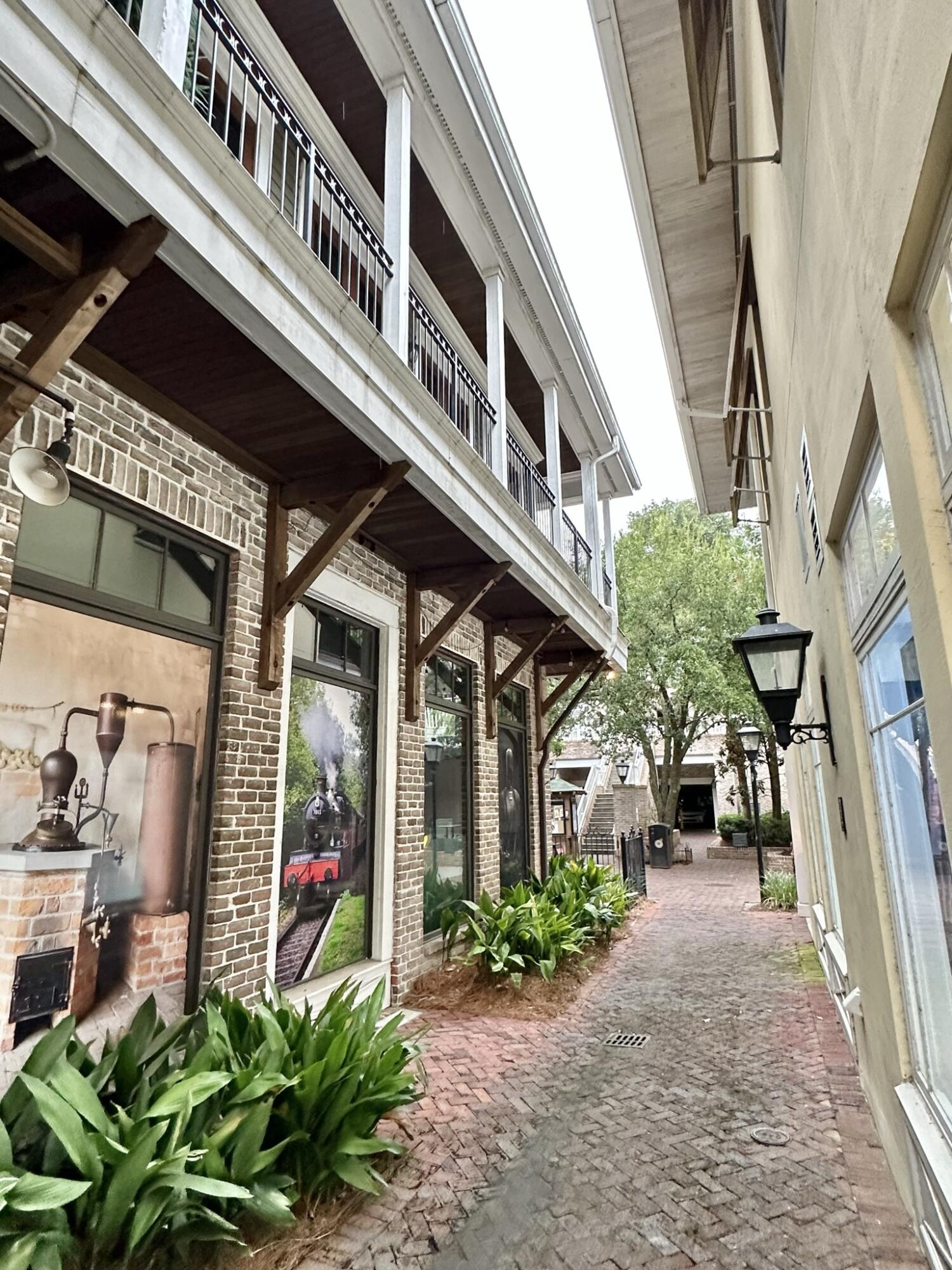 FISHERMAN'S VILLAGE - Residential