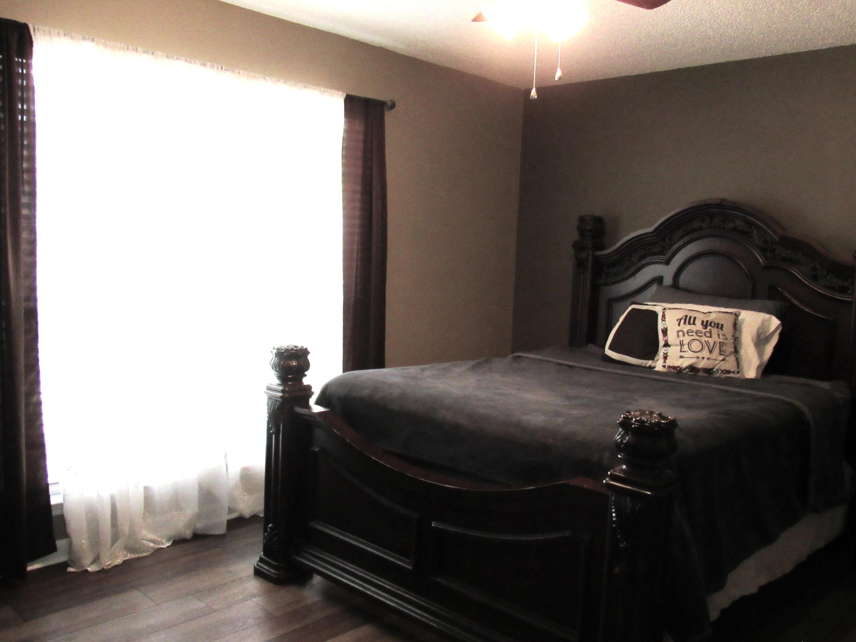 HOLLYROD PARK LOT 27 BLK B - Residential