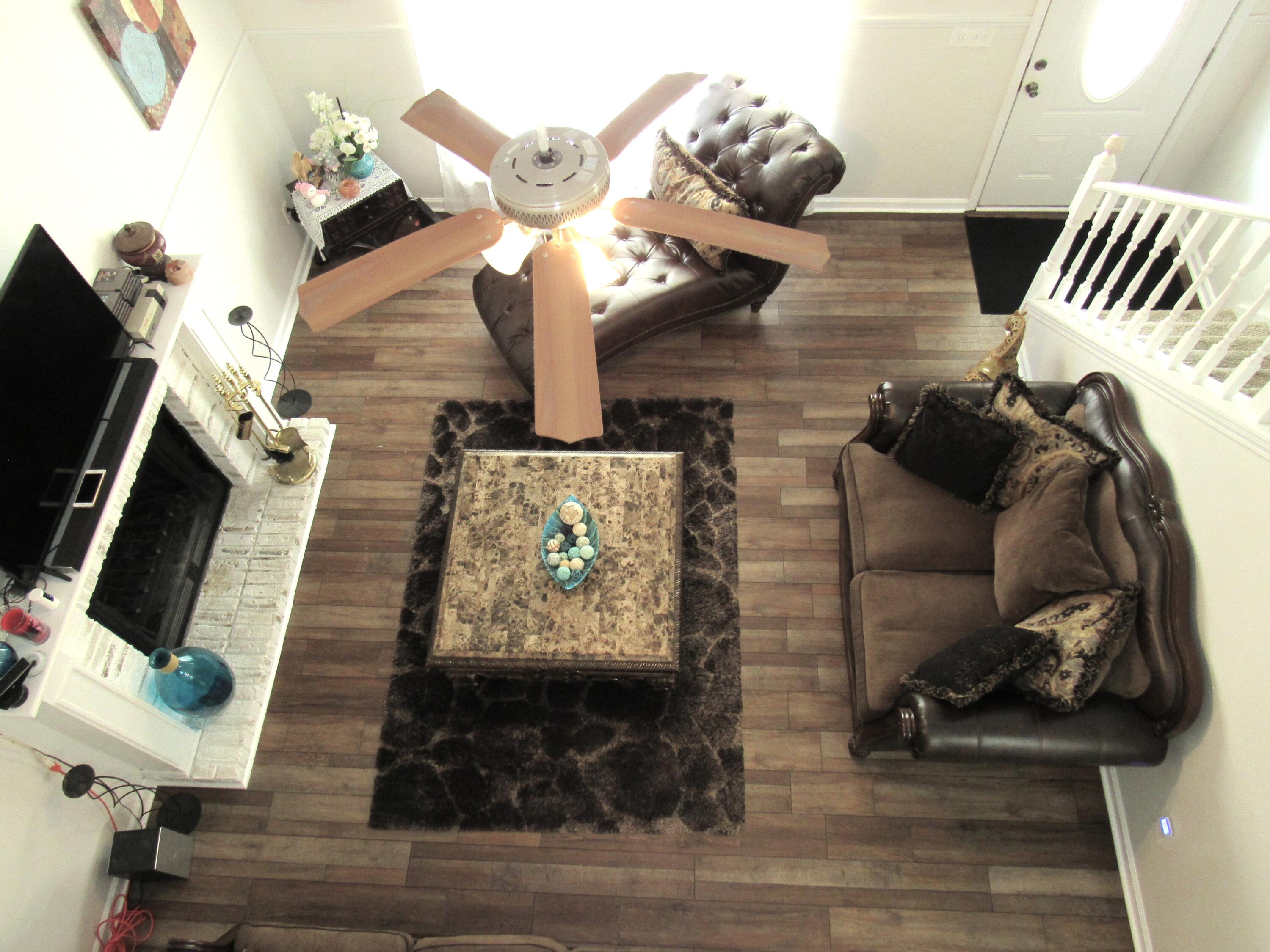 HOLLYROD PARK LOT 27 BLK B - Residential