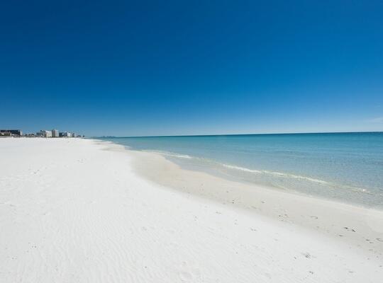 HOLIDAY SURF & RACQUET CLUB - Residential