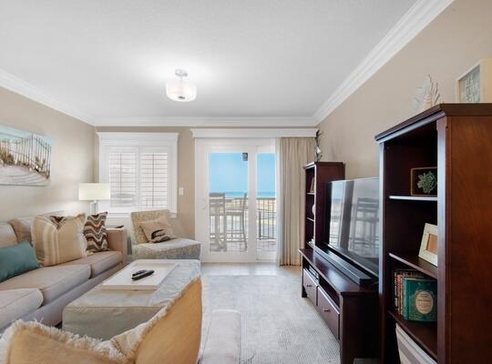 HOLIDAY SURF & RACQUET CLUB - Residential