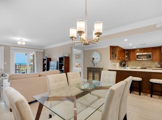 HOLIDAY SURF & RACQUET CLUB - Residential