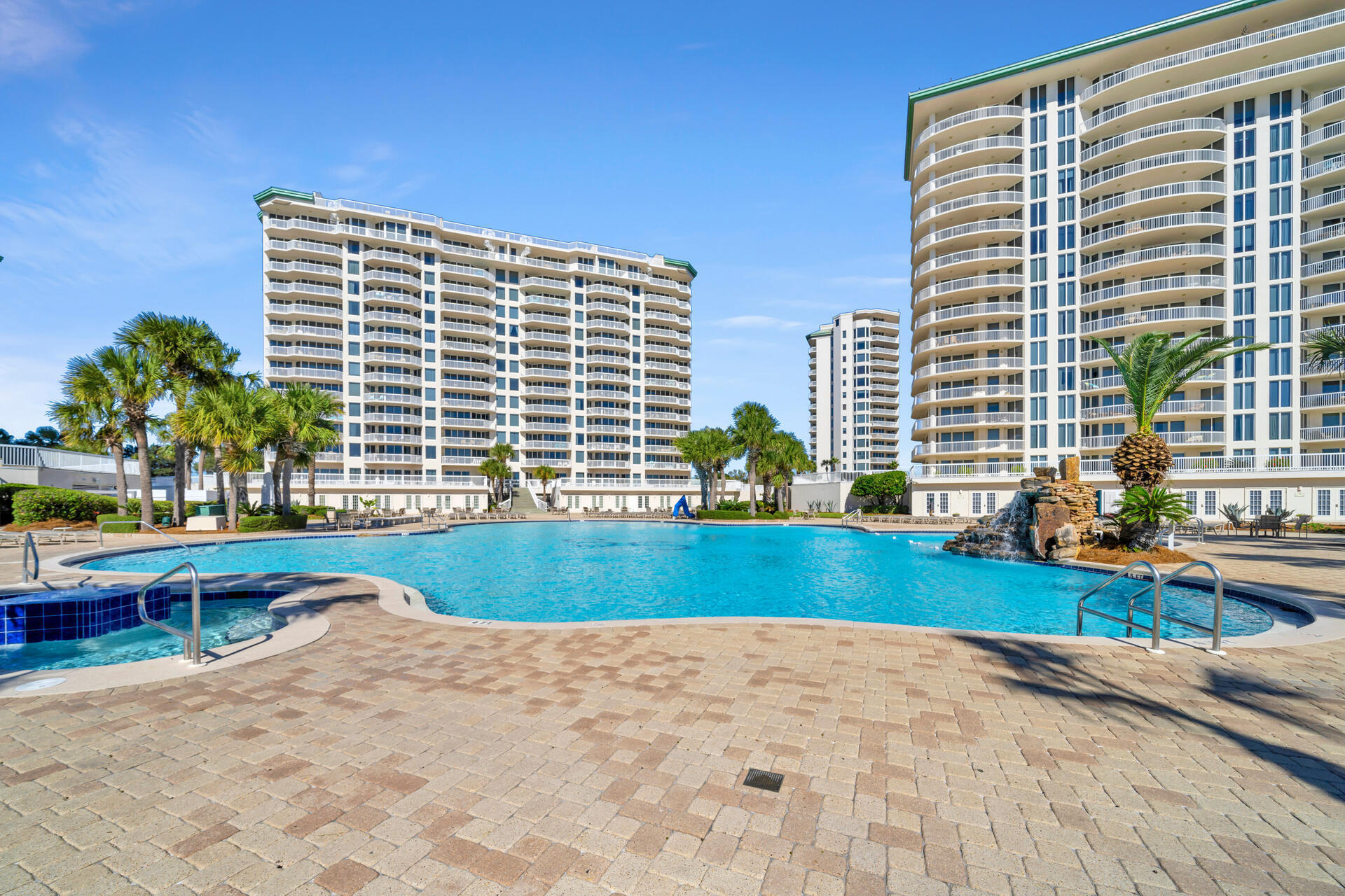 ST. MAARTEN AT SILVER SHELLS - Residential