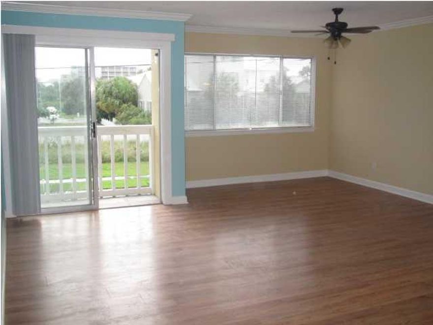 Priced to sell on the sought after location in Destin on Holiday Isle. Island Home Condo complex offers a central location, close to shopping, dining and entertainment, as well as, the beaches of the Emerald Coast. This unit has been recently remolded and is in excellent condition with a new AC in 2016. Walk to the beach of Noriega Point. Bike paths and quite community. This would be an wonderful opportunity for a 1st time home buyer or investment.