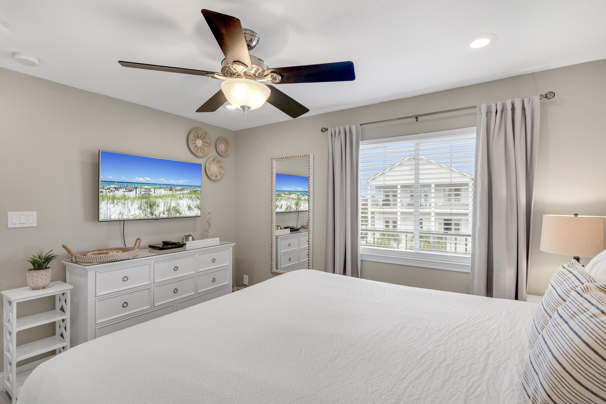 COMMODORE'S RETREAT LIMITED CONDO - Residential