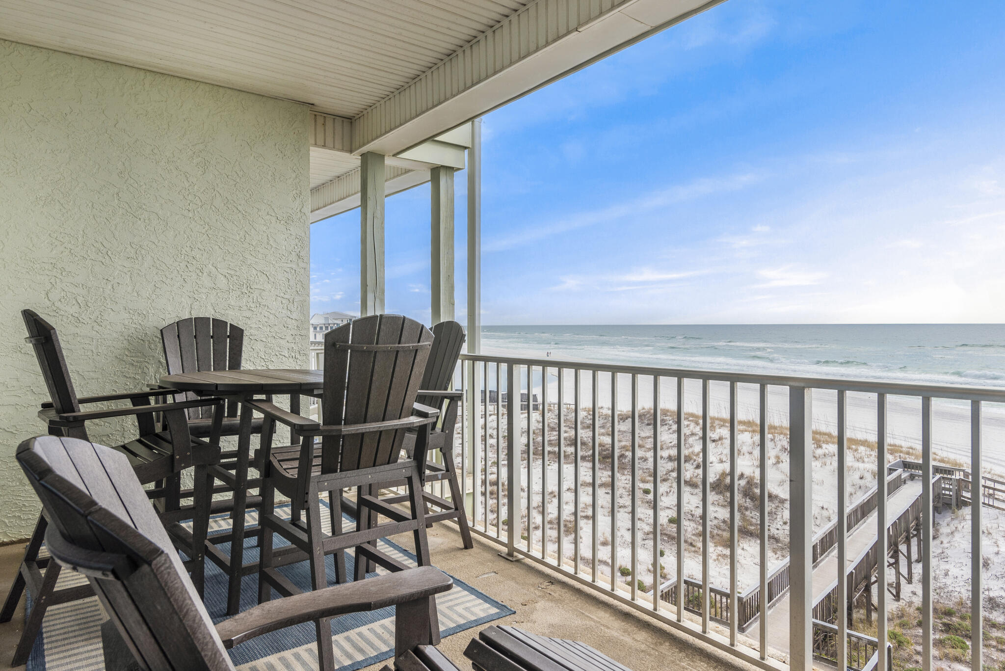 COMMODORE'S RETREAT LIMITED CONDO - Residential