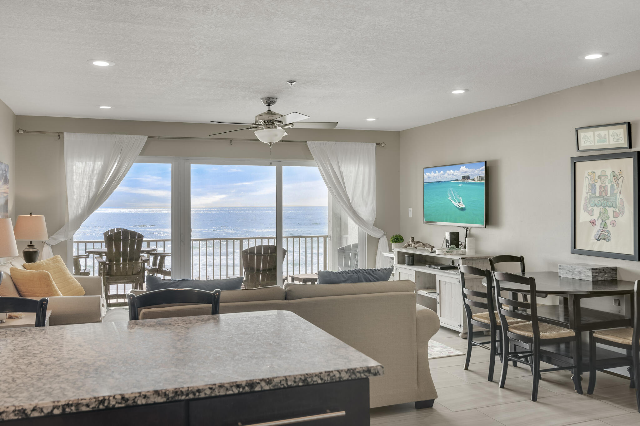 COMMODORE'S RETREAT LIMITED CONDO - Residential