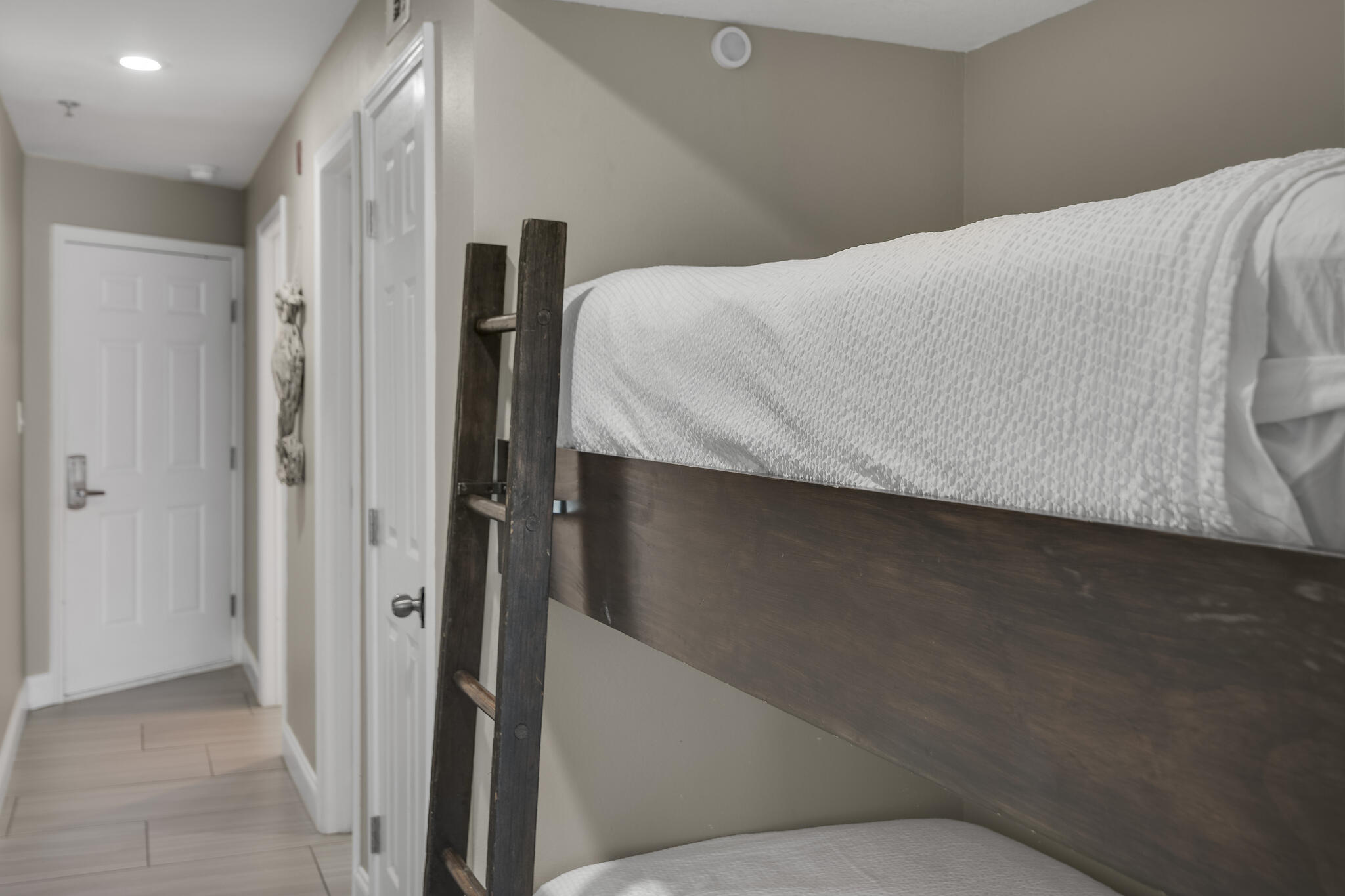 COMMODORE'S RETREAT LIMITED CONDO - Residential