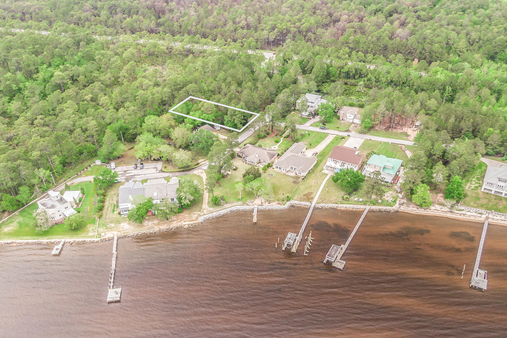 DOLPHIN COVE ESTATES - Land