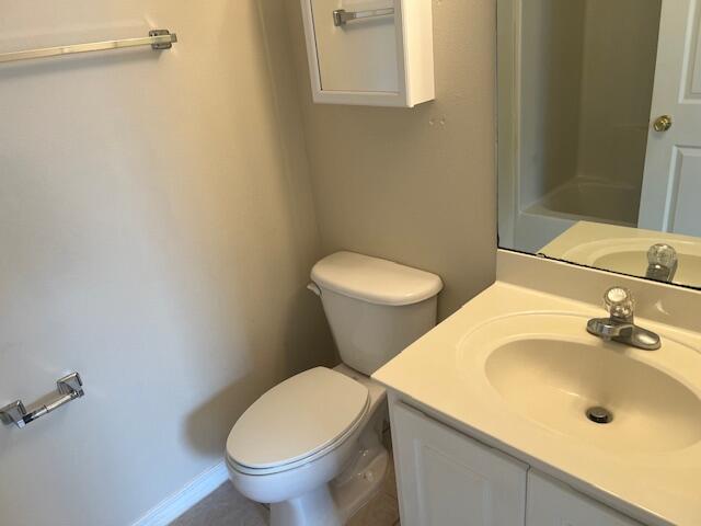 OAK PARK TOWNHOMES - Residential Lease