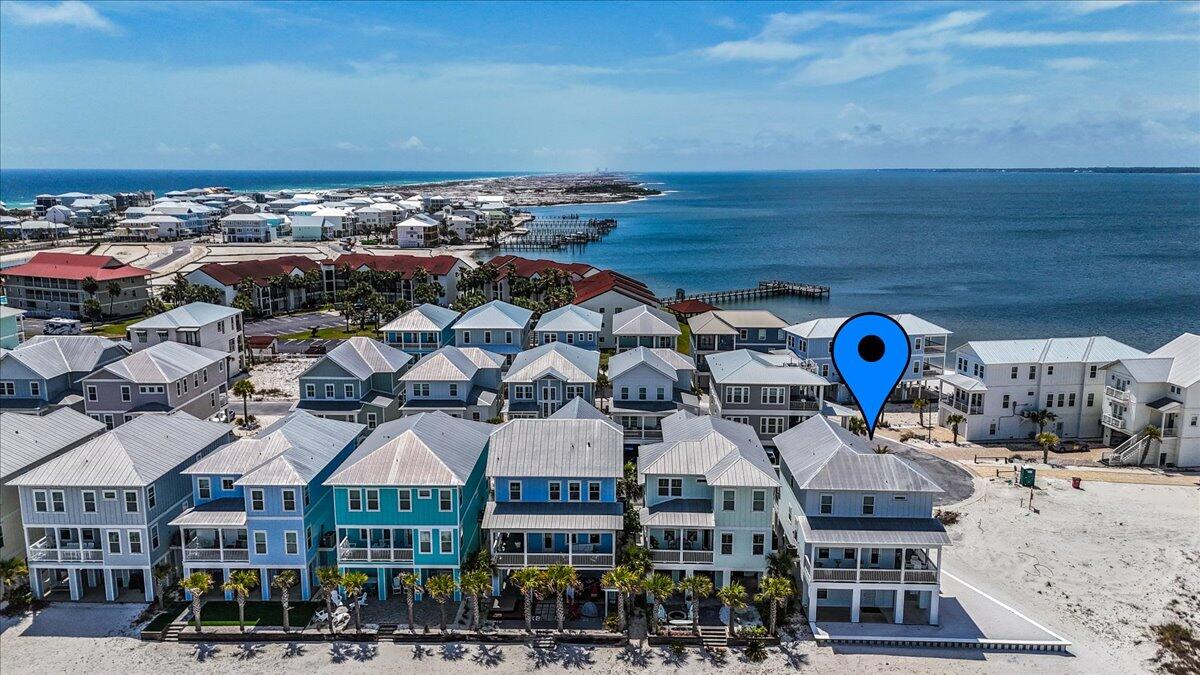 BY THE SEA - Residential